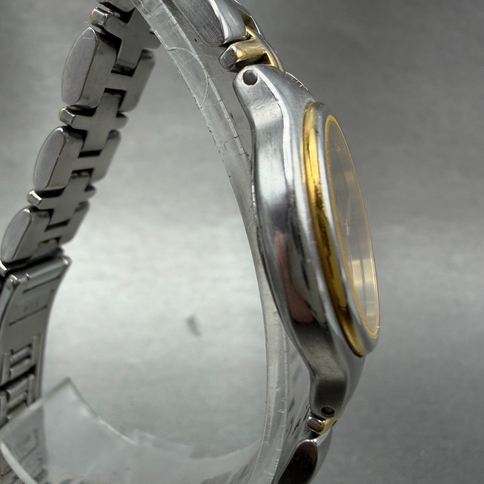 Movado Museum Watch Women 25mm Black Dial Two Tone Round 81.A1.827.2 New Battery3