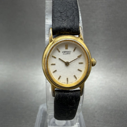 Seiko Watch Women 17mm White Dial Gold Tone Oval Vintage 2Y00-5C29 New Battery0