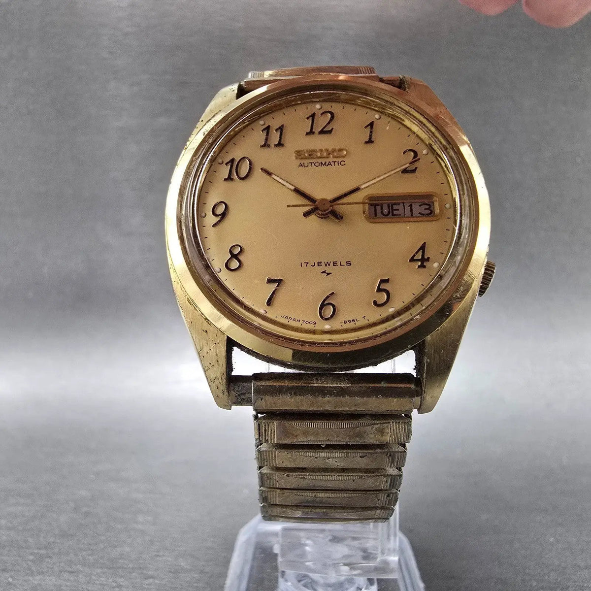 Seiko 5 Automatic Watch Men 37mm Champagne Dial Gold Tone Daydate 7009-3219 Runs5