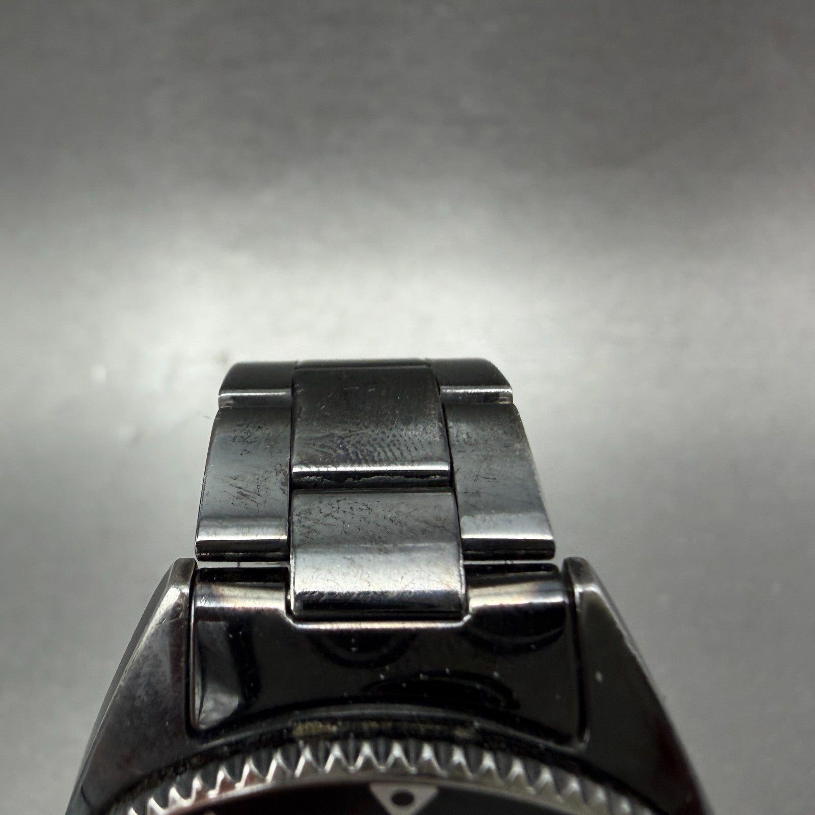Seiko Again R Dive Watch Women 35mm Red Dial Black Tone Date Round New batt ABC4