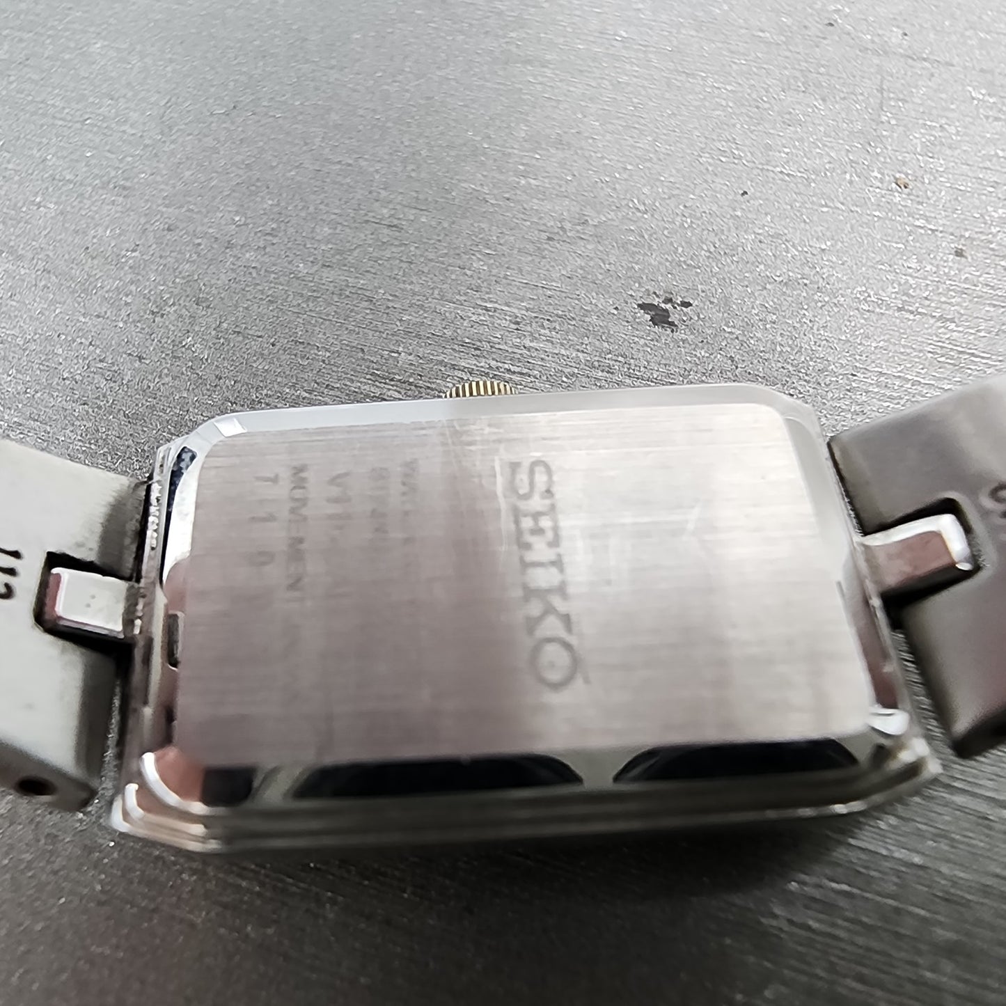 Seiko Solar Tank Watch Women 15mm White Dial Two Tone Rectangle V1160ah0 Runs A9