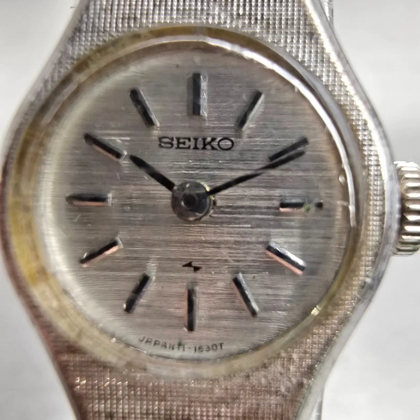 Seiko Watch Women 17mm Silver Dial Silver Tone Round 11-0639 Manual Wind Works1