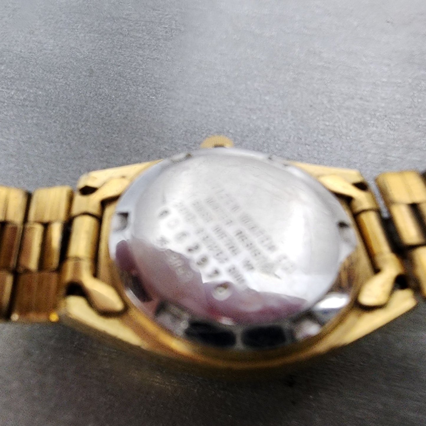 Citizen CQ Watch Women 24mm Silver Dial Gold Tone Date Round New Battery VTG9