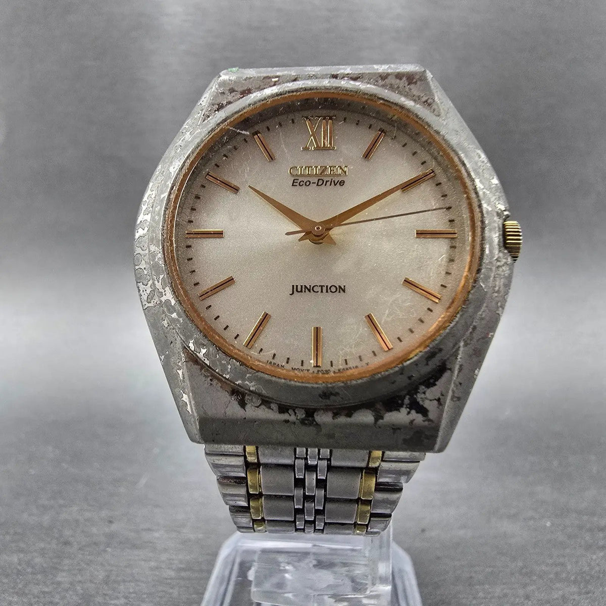 Citizen Junction Eco-Drive Watch Men 35mm Champpange Dial Two Tone Round Works F5
