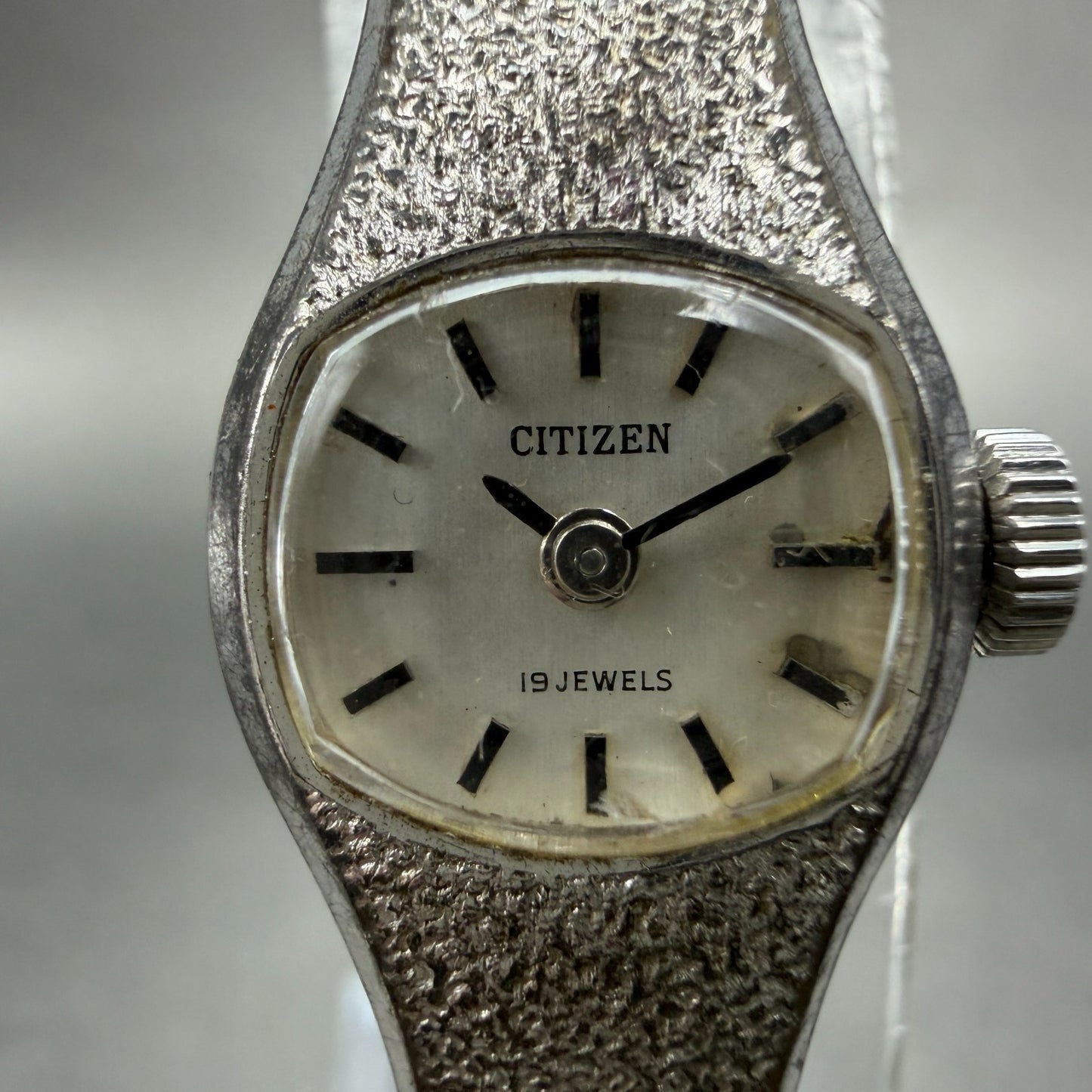 Citizen Watch Women 15mm Silver Dial Silver Tone Manual 4-671848 Runs Vintage1