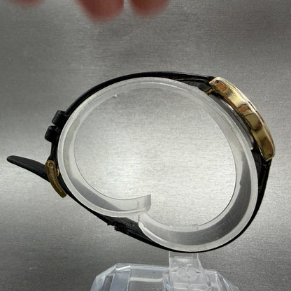 Seiko Watch Women 22mm Champagne Dial Gold Tone Round Date 3Y02-0039 New Battery8