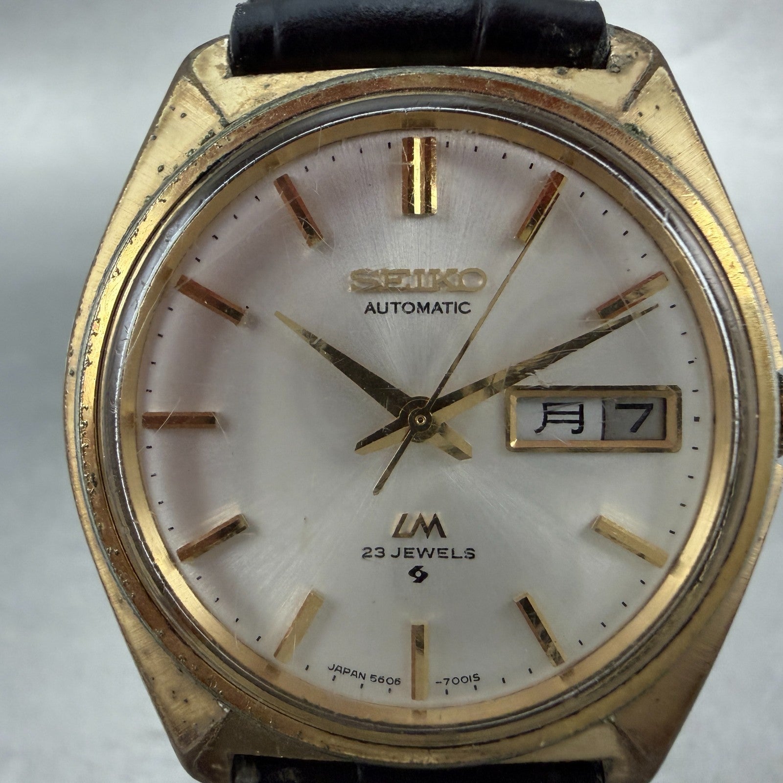 Seiko Lordmatic Watch Men 36mm Silver Dial Gold Tone Daydate 5606-7000 Runs VTG31