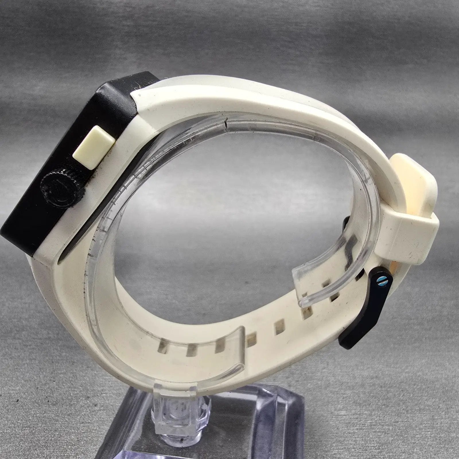 Nixon The Newton Watch Men 38mm White Dial Black Tone Square New Battery7