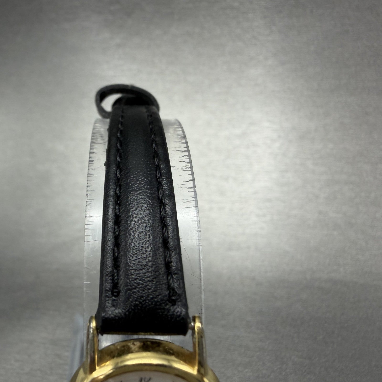 Seiko SX Watch Women 20mm White Dial Gold Tone Round 2Y00-0A10 New Battery AKKOE5