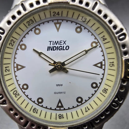 Timex Indiglo Dive Watch Unisex 34mm White Dial Silver Round New Battery VTG1