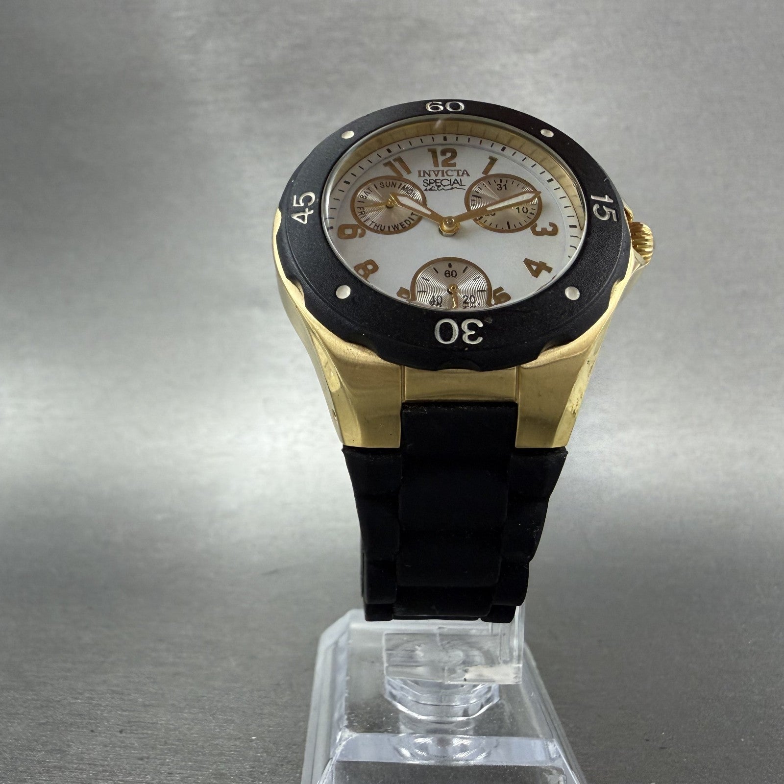 Invicta Special Watch Women 38mm White Dial Gold Tone Daydate Round New Battery5