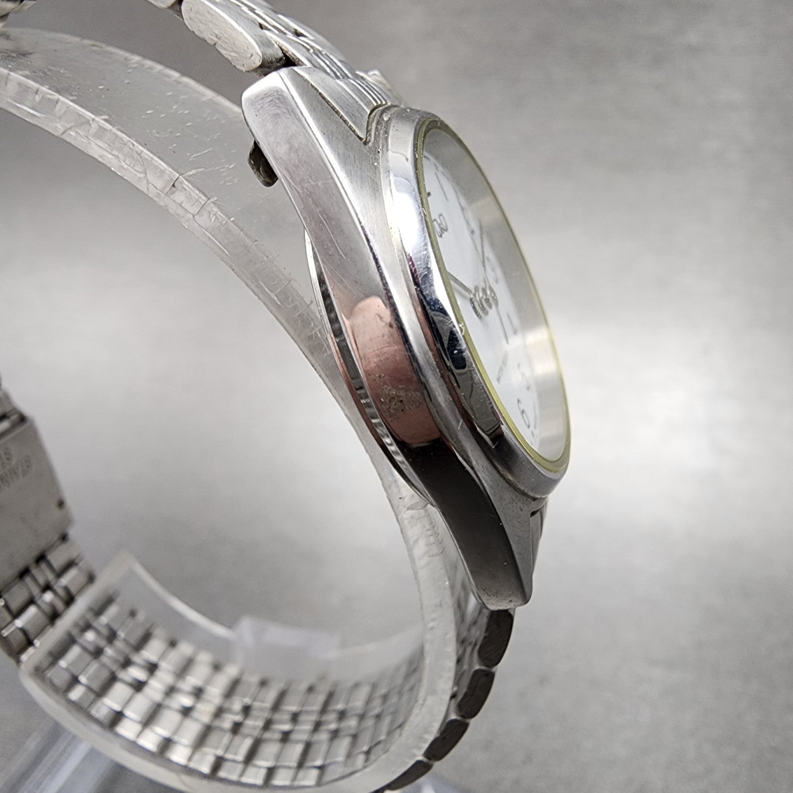Citizen Q&Q Watch Women 26mm White Dial Silver Tone Round New Battery3