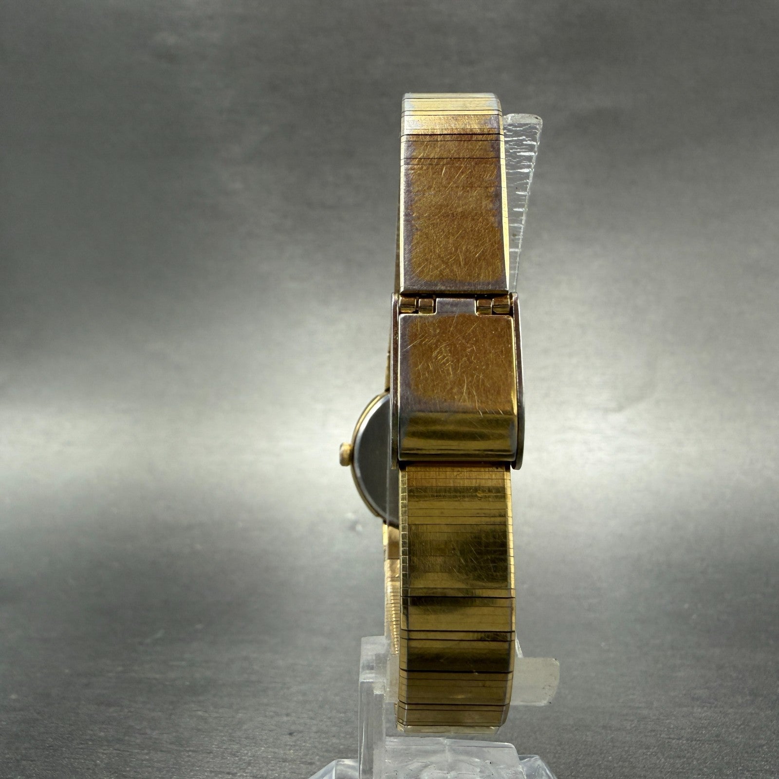 Seiko Watch Women 22mm Champagne Dial Gold Tone Round 2Y00-0200 New Battery7