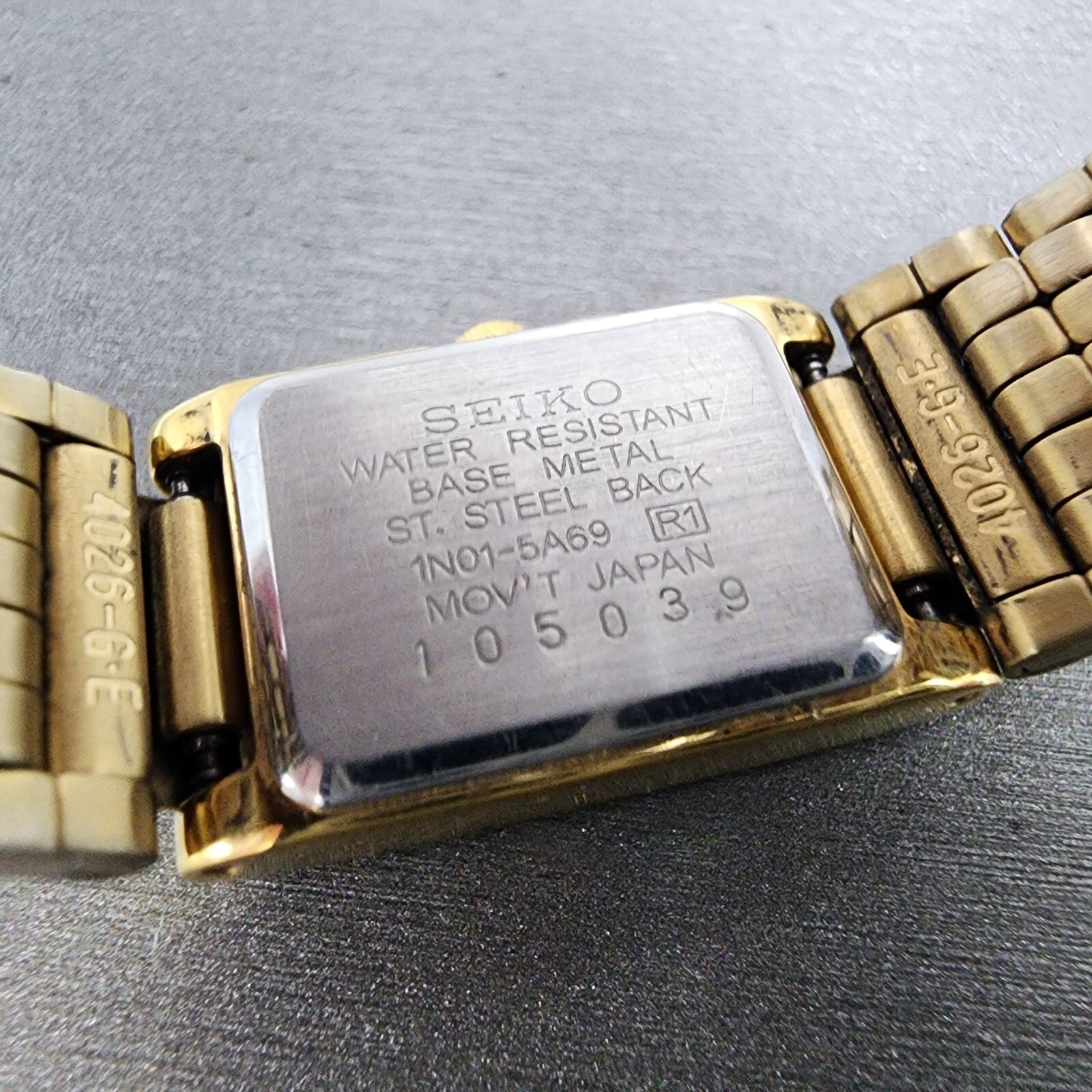 Seiko Tank Watch Women 16mm Black Dial Gold Tone Rectangle 1N015A69 New Battery9