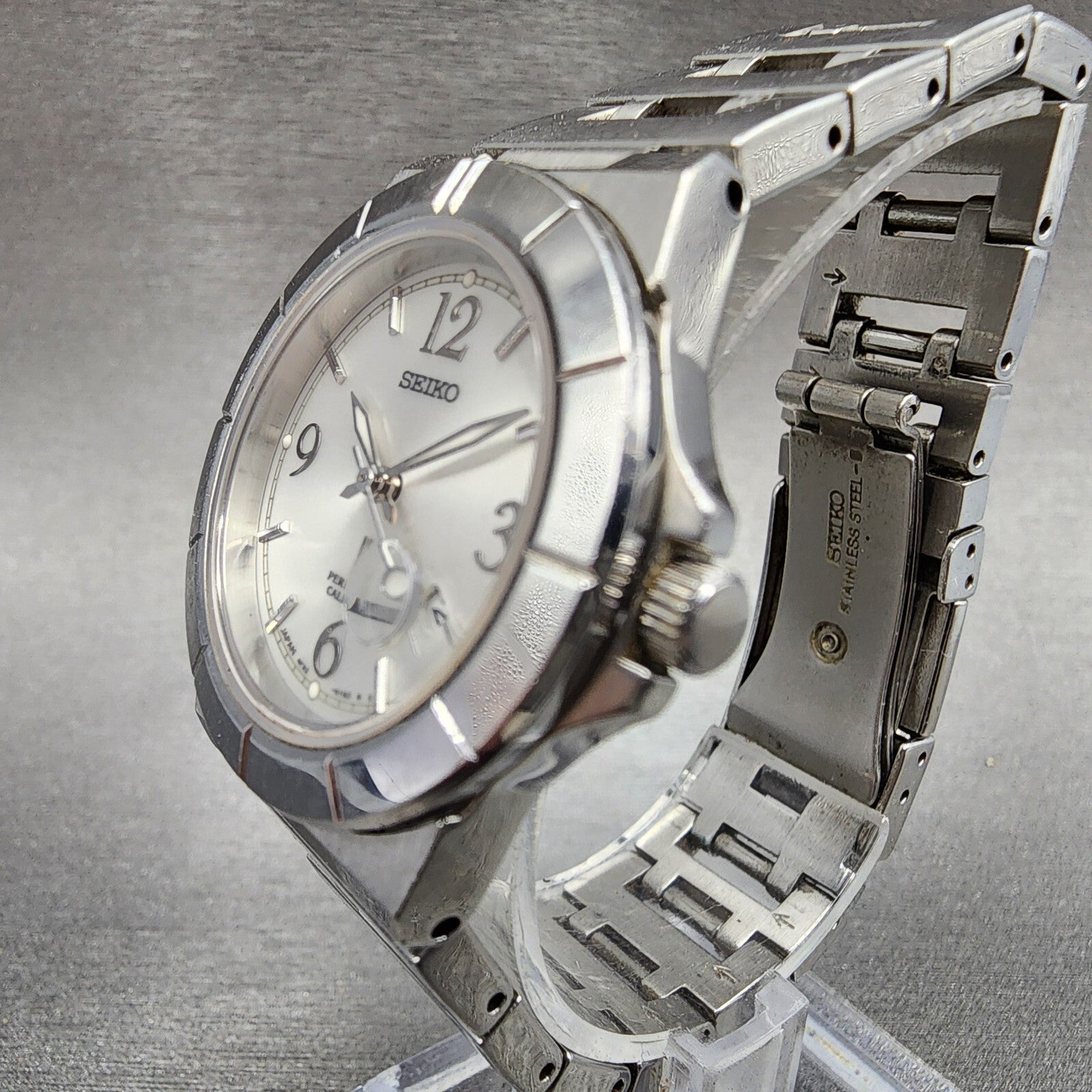 Seiko Lukia Perpetual Calendar Watch Women 30mm Silver Dial Steel 4f320130 PART3