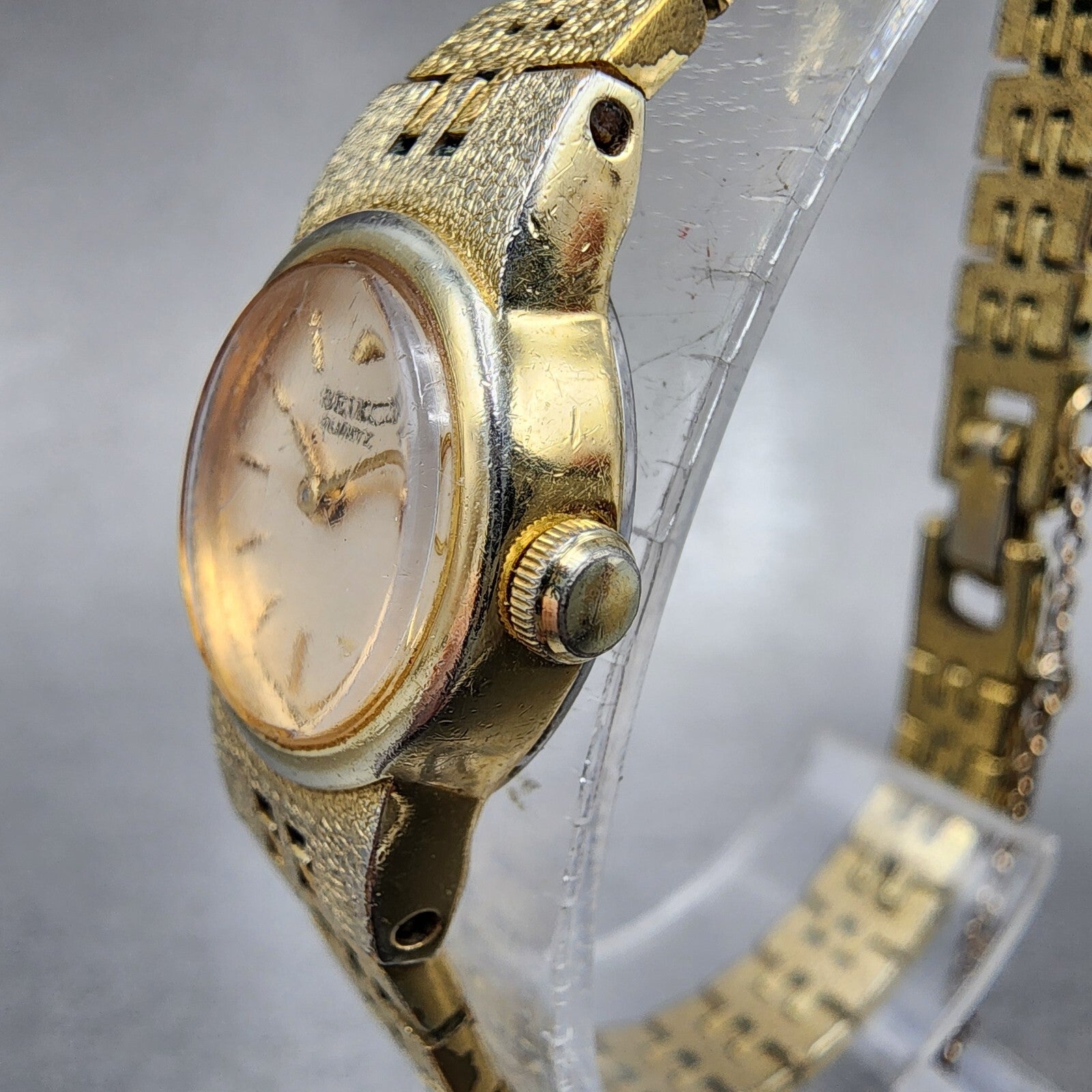 Seiko Watch Women 17mm Gold Dial Gold Tone Round 54205039 New Battery VTG ABD2