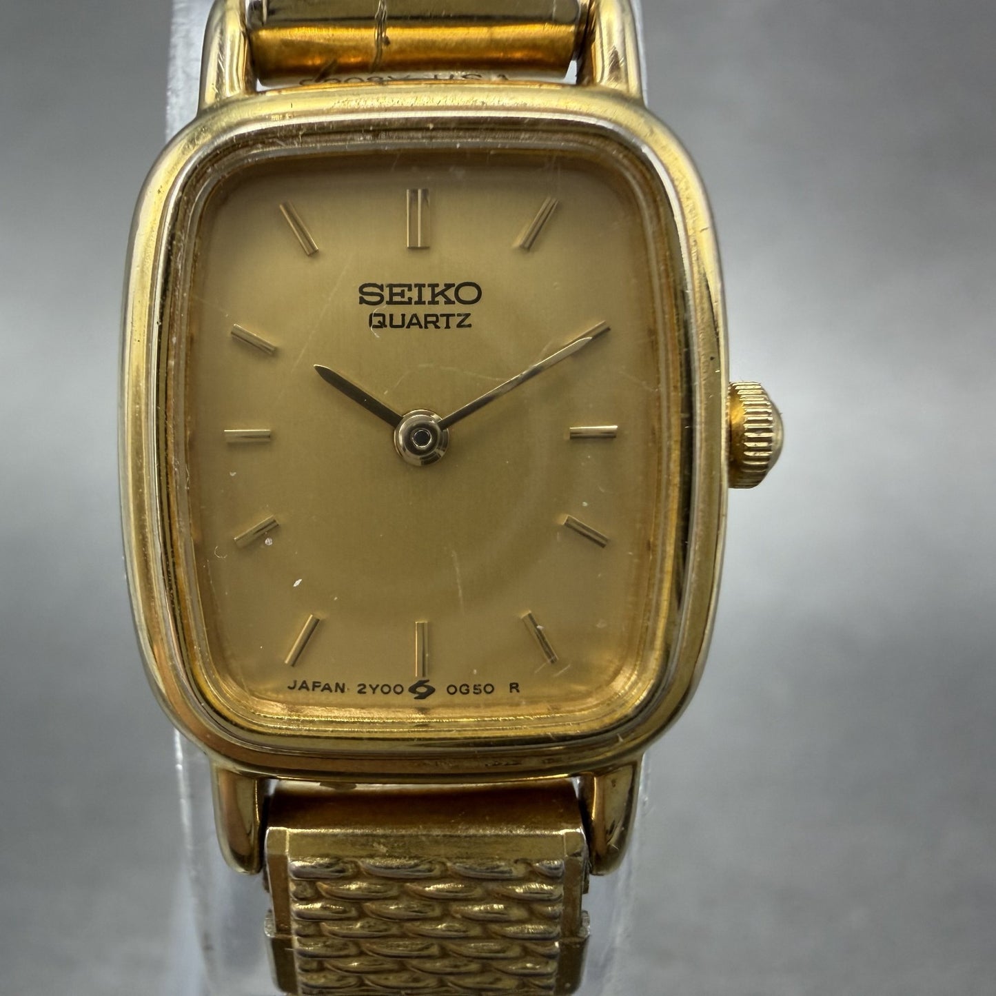 Seiko Watch Women 17mm Champagne Dial Gold Tone Rectangle 2y005b49 New Battery1