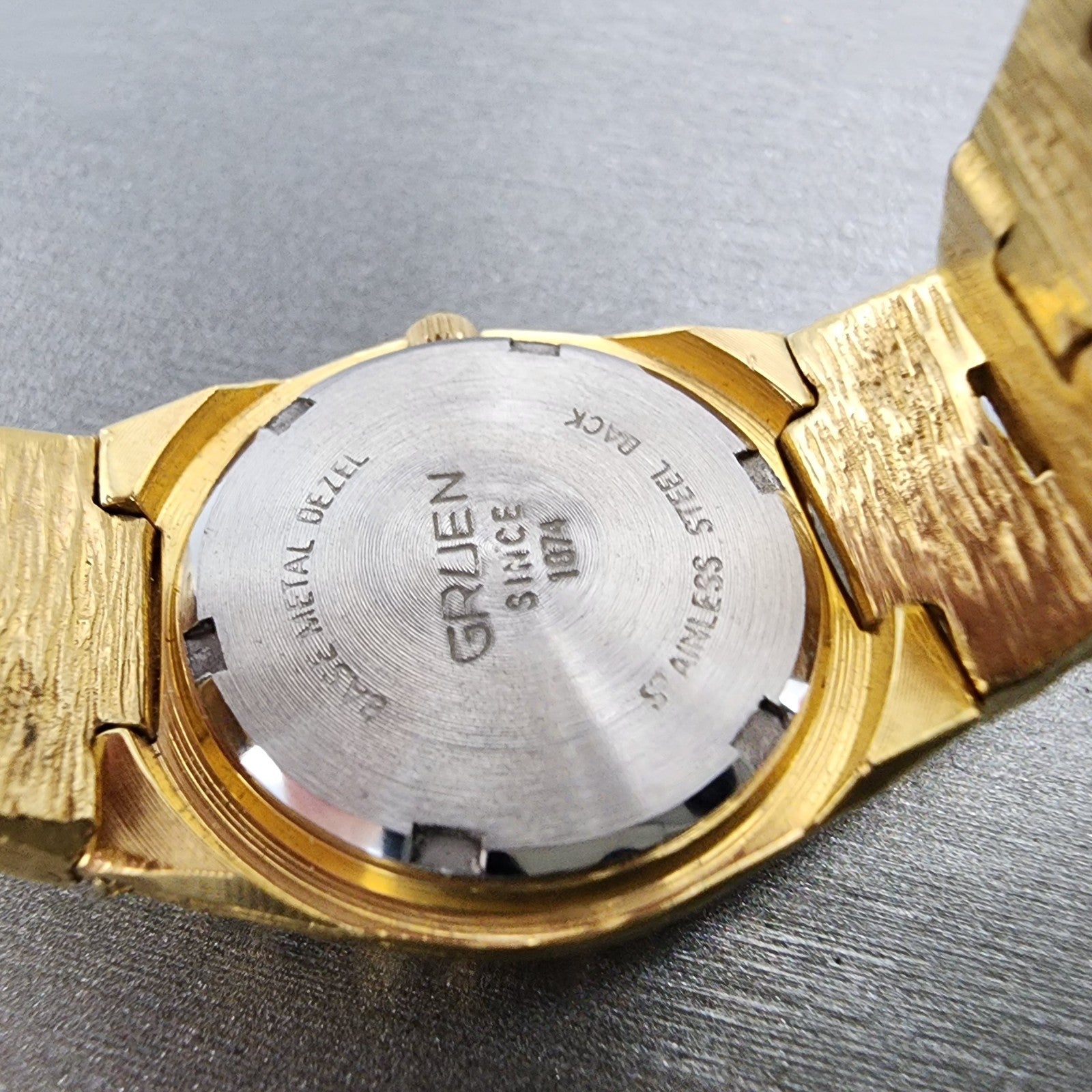 Gruen Watch Women 25mm Champagne Dial Gold Nugget Case Tone New Battery VTG10