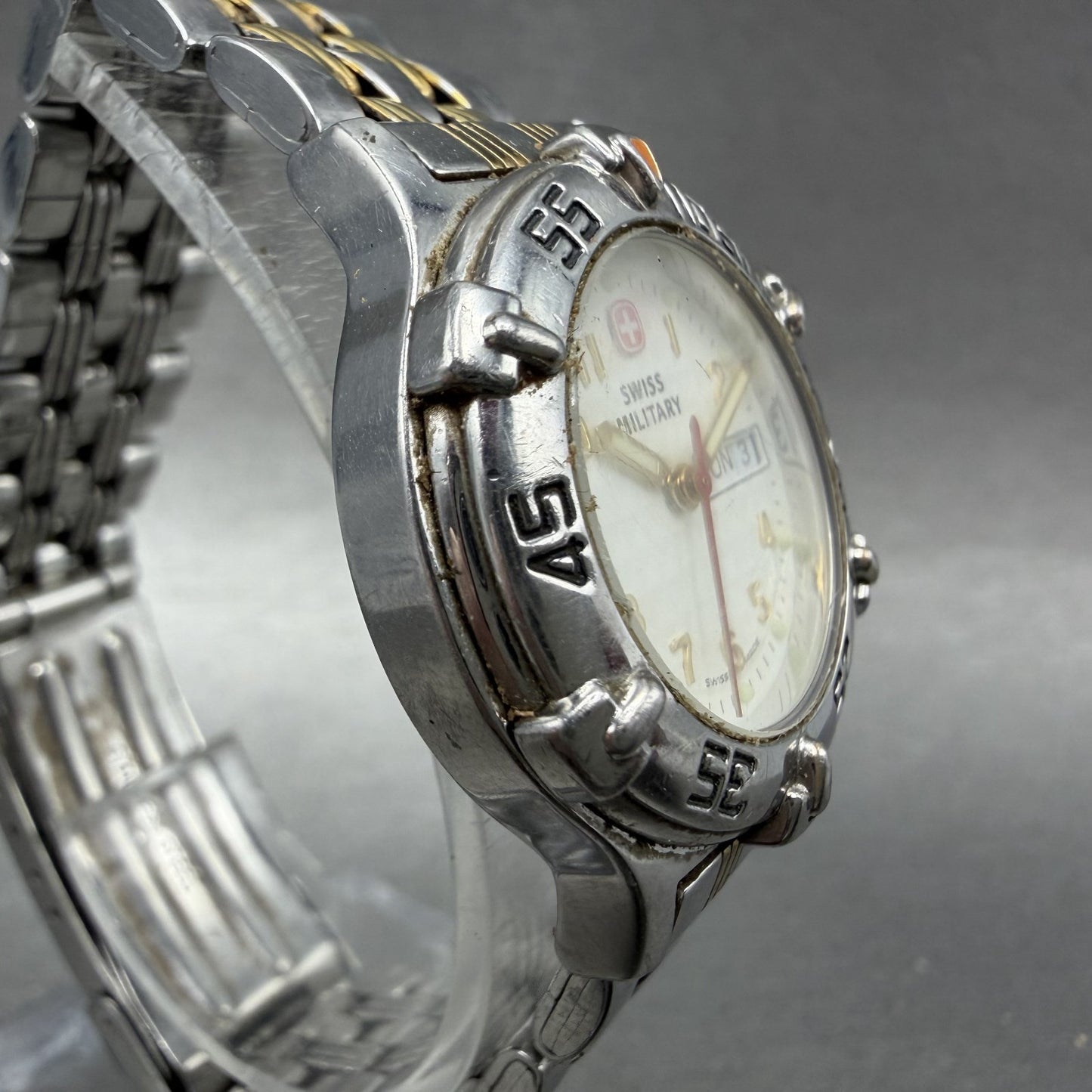 Swiss Military Watch Women 29mm White Dial Two Tone Daydate Round New Battery A13