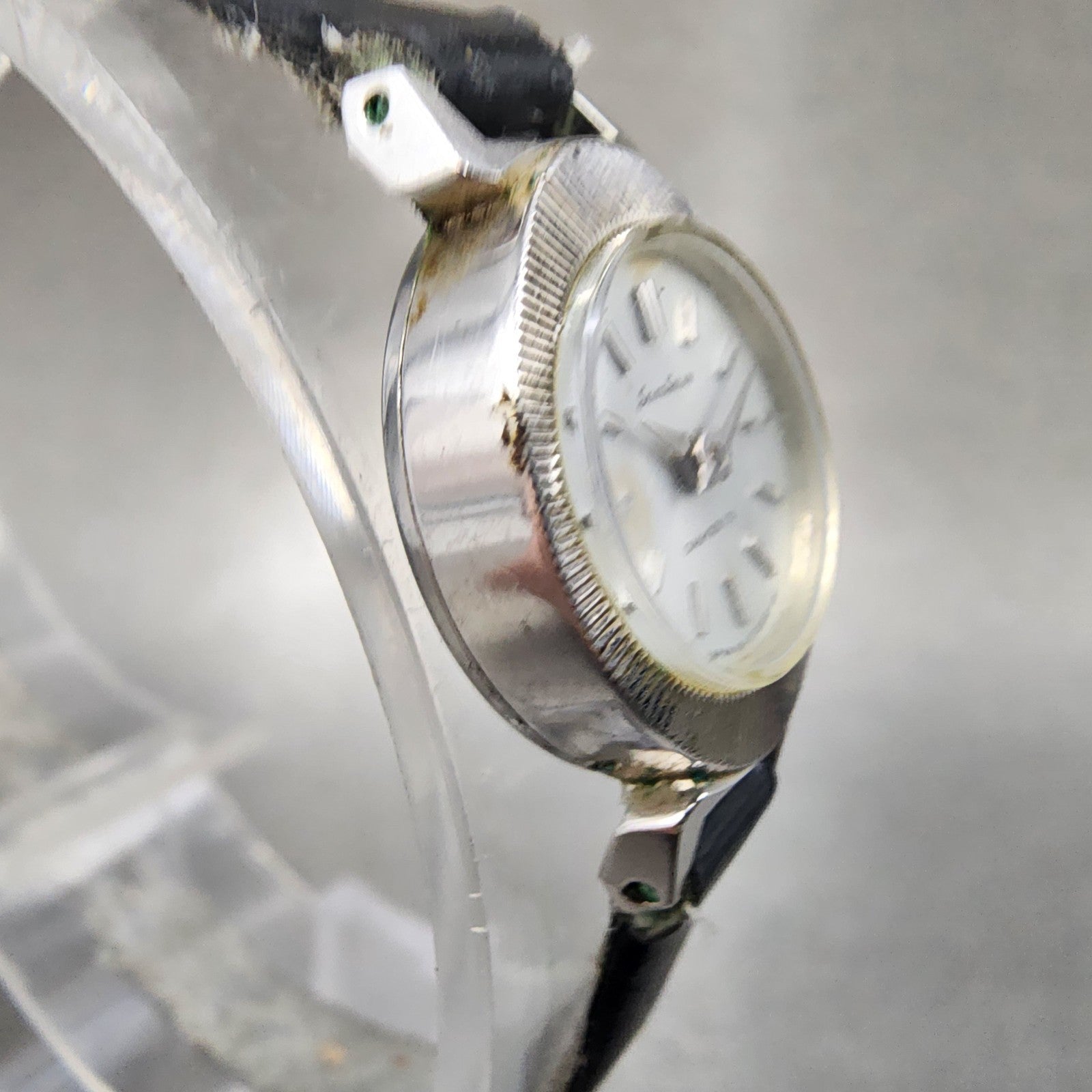 Seiko Solar Watch Women 15mm Silver Dial Silver Tone Manual Oval 100470 Runs3