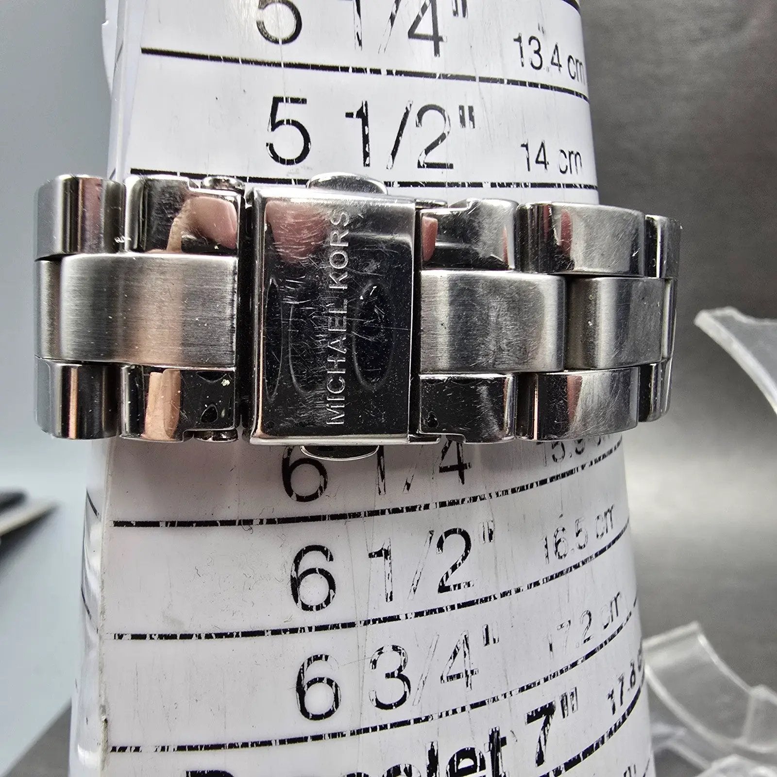 Michael Kors Madison Watch Women 33mm MOP Dial Silver Tone Date MK-5401 NewBat Q10