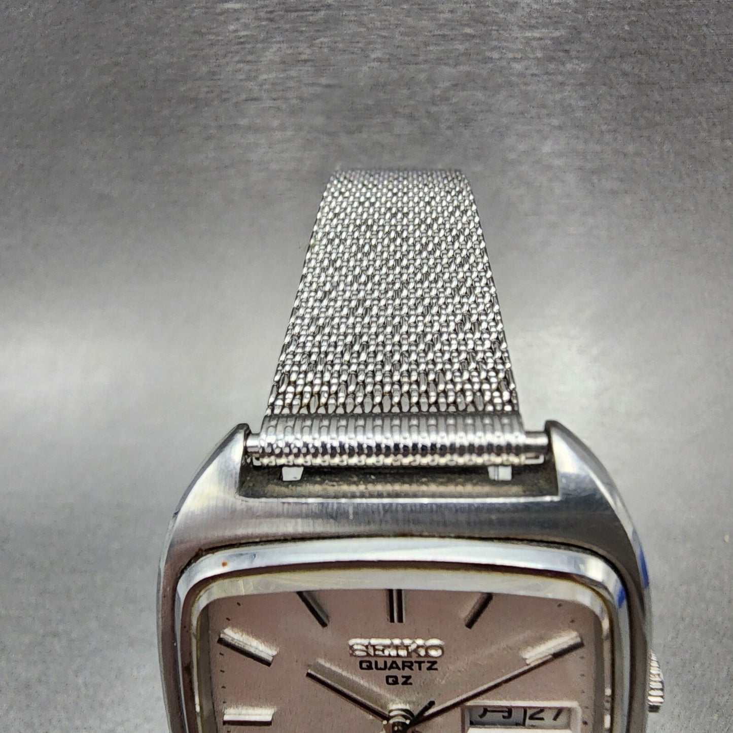 Seiko Quartz QT Watch Men 34mm Silver Dial Silver Tone Daydate 09235000 PARTS5