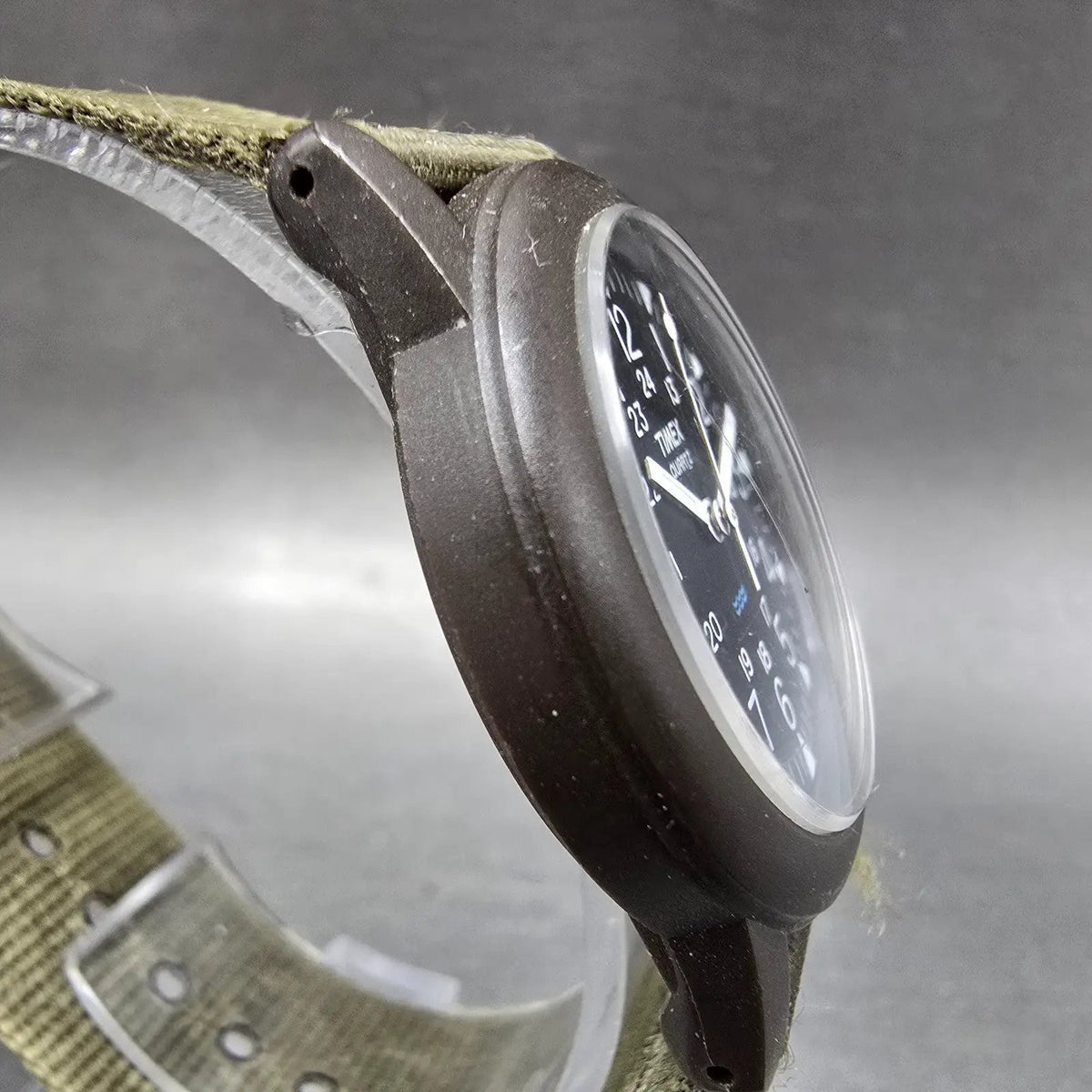 Timex Camper Watch Men 36mm Black Dial Green Vintage Round New Battery T417113