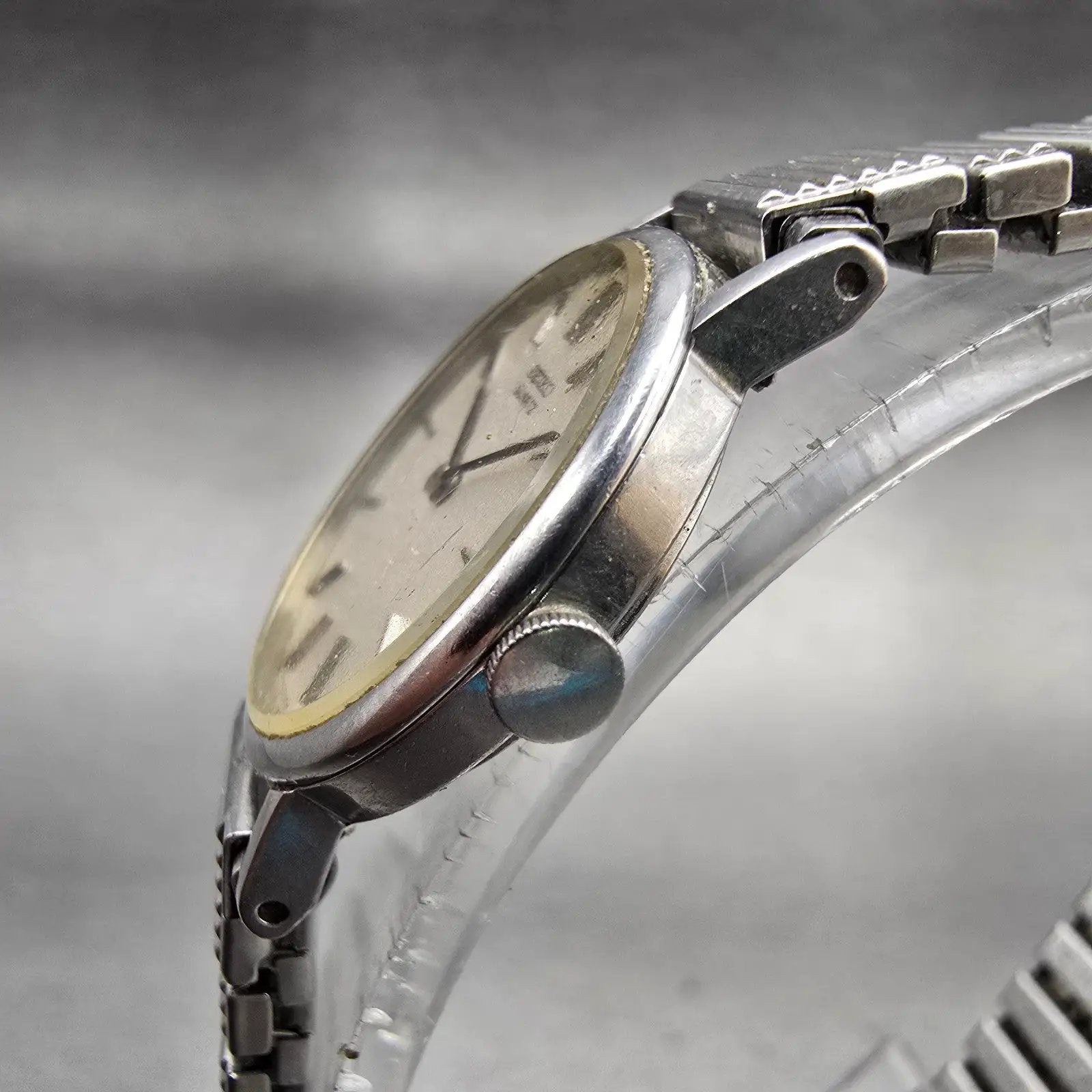 Seiko Watch Women 22mm Silver Dial Silver Tone Round 1400-0049 New Battery VTG2