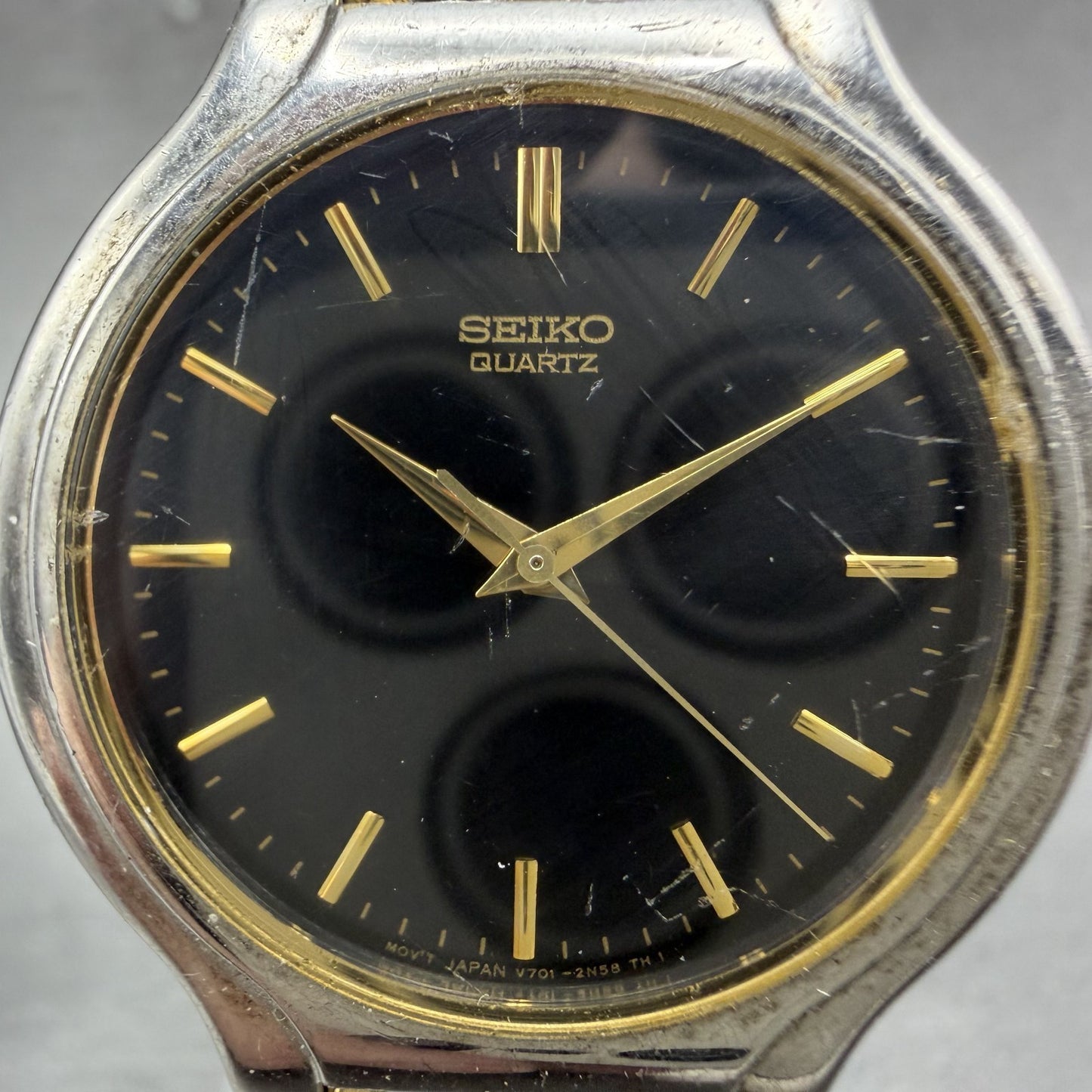 Seiko Watch Men 34mm Black Dial Two Tone Round  Vintage V701-1K20 New Battery1