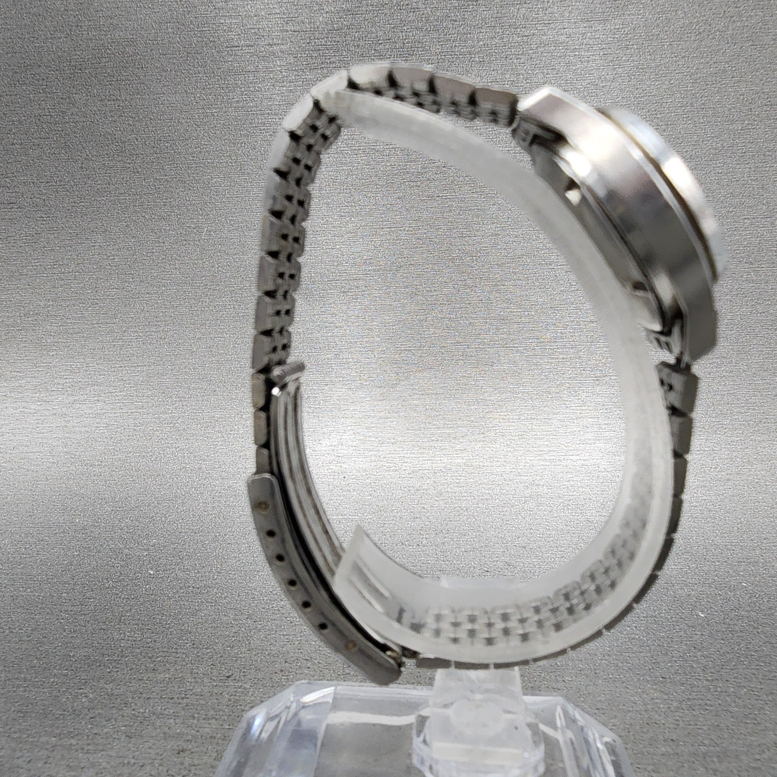 Seiko Watch Women 25mm Silver Dial Silver Tone Daydate 43260040 New Battery8