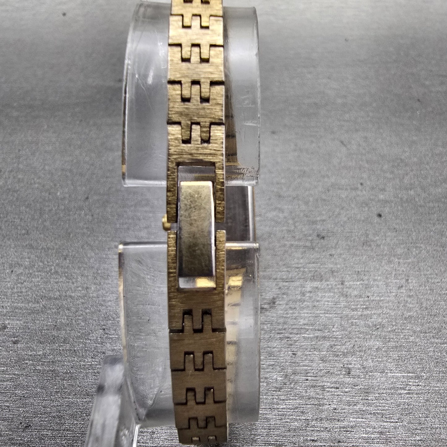Citizen CQ Watch Women 17mm Black Dial Gold Tone Rectangle 3220-S18911 New Batt7