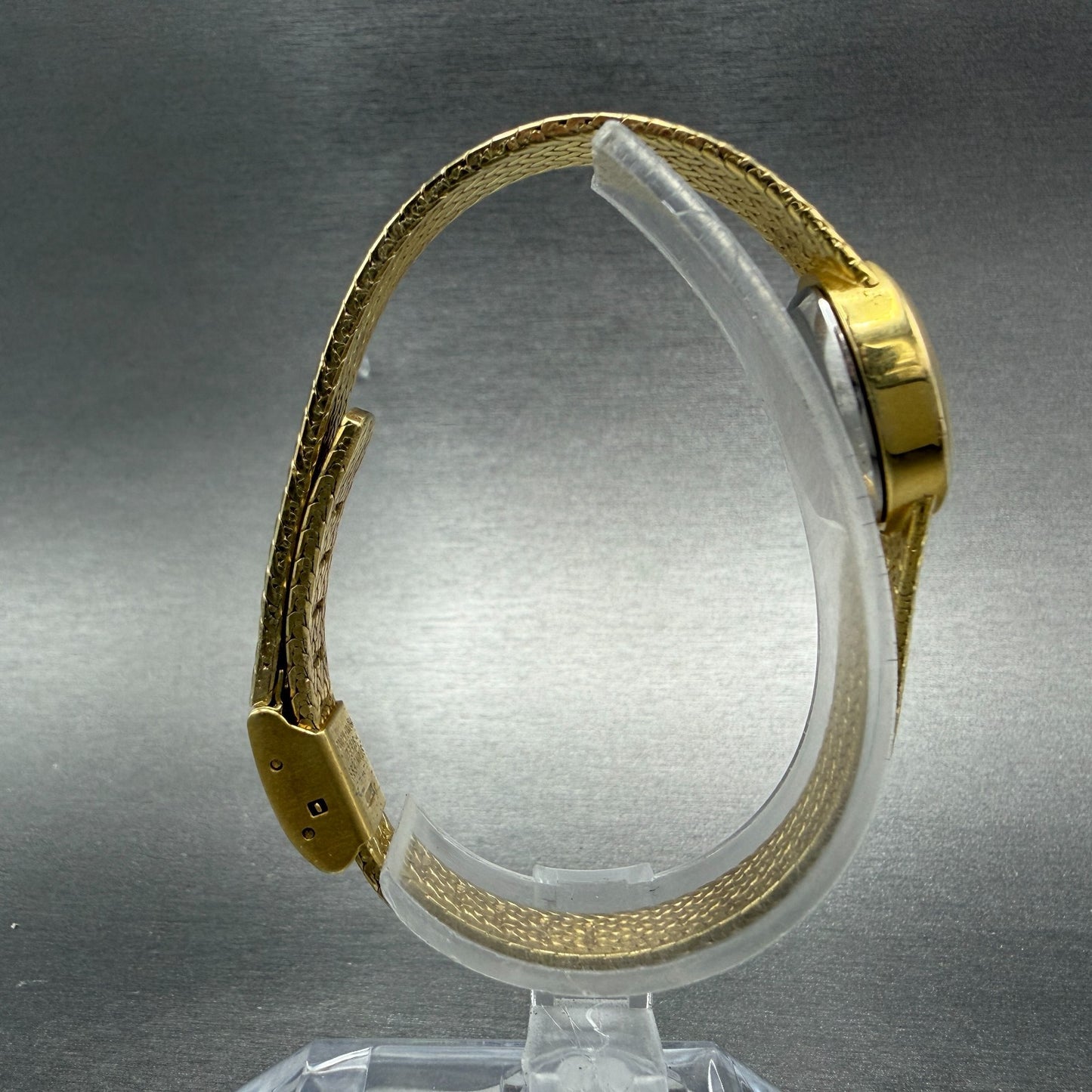Gruen Watch Women 16mm Gold Dial Gold Tone Oval Mesh band New Battery VTG8