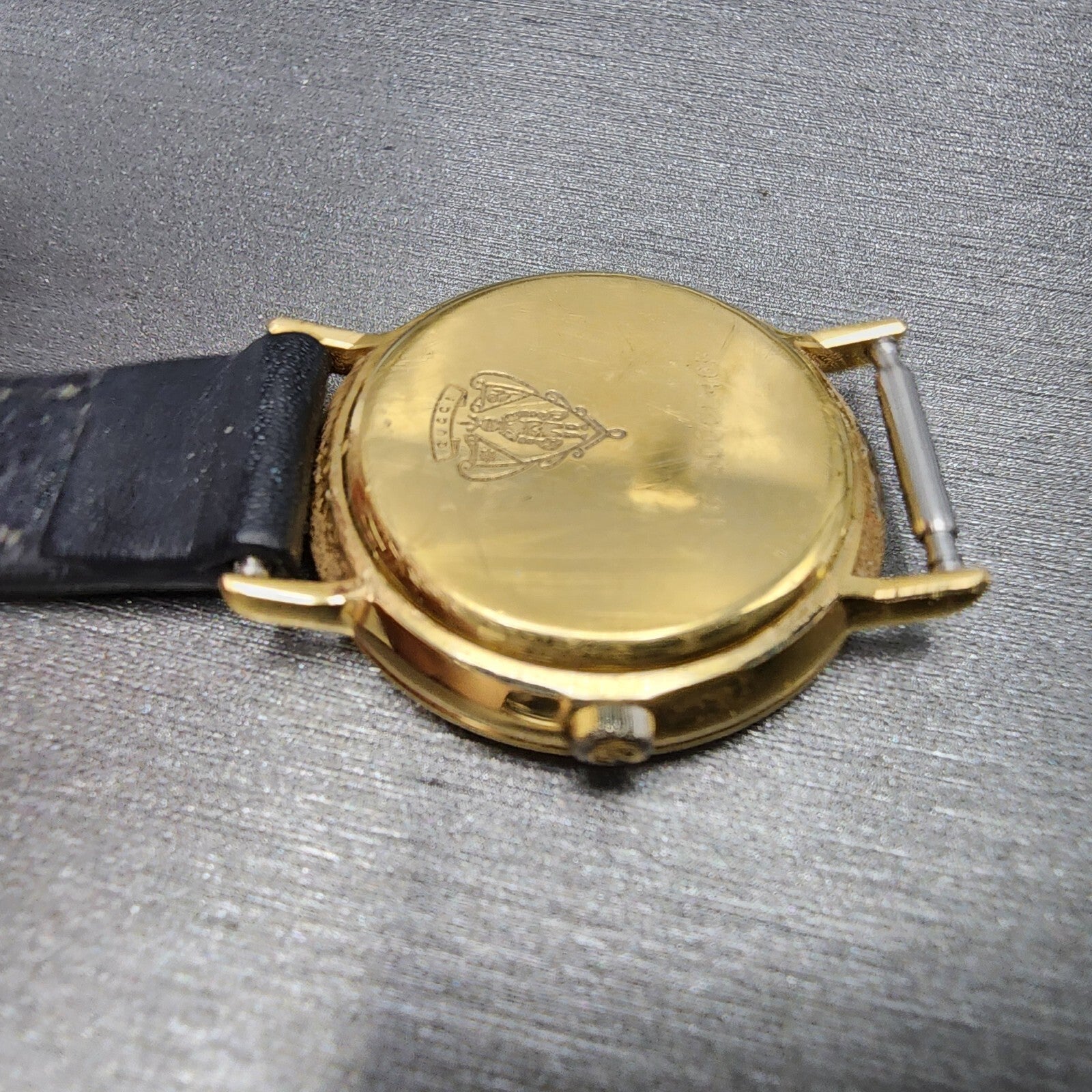 Gucci 3000L Watch Women 26mm Black Dial Gold Plated Round New Battery Vintage9