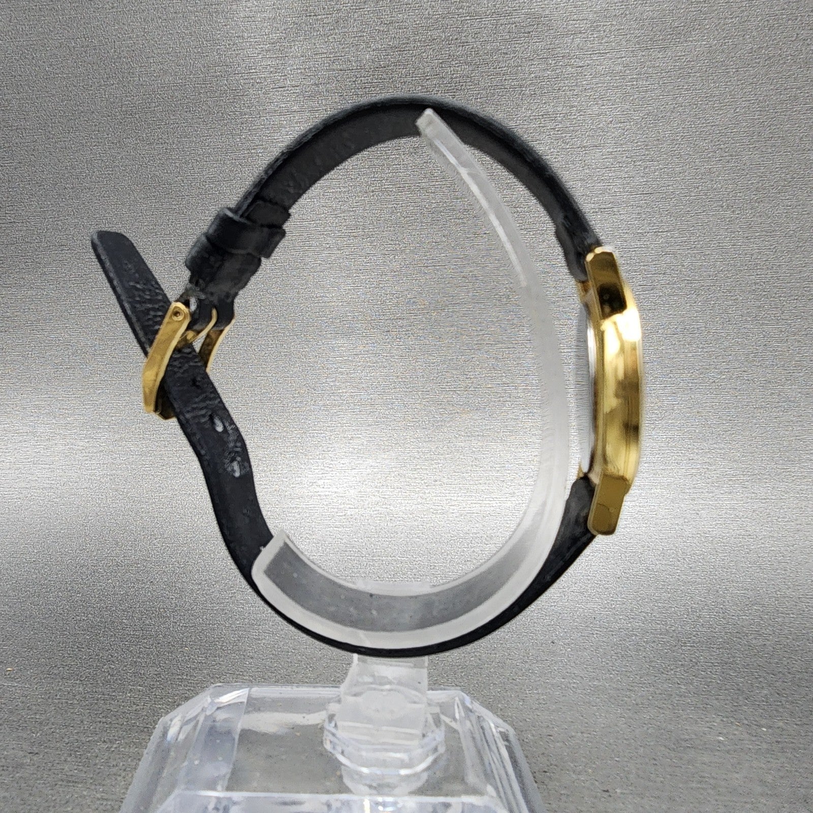 Movado Muesum Watch Women 25mm Black Dial Gold Tone Round 87 A1 845 New Battery8