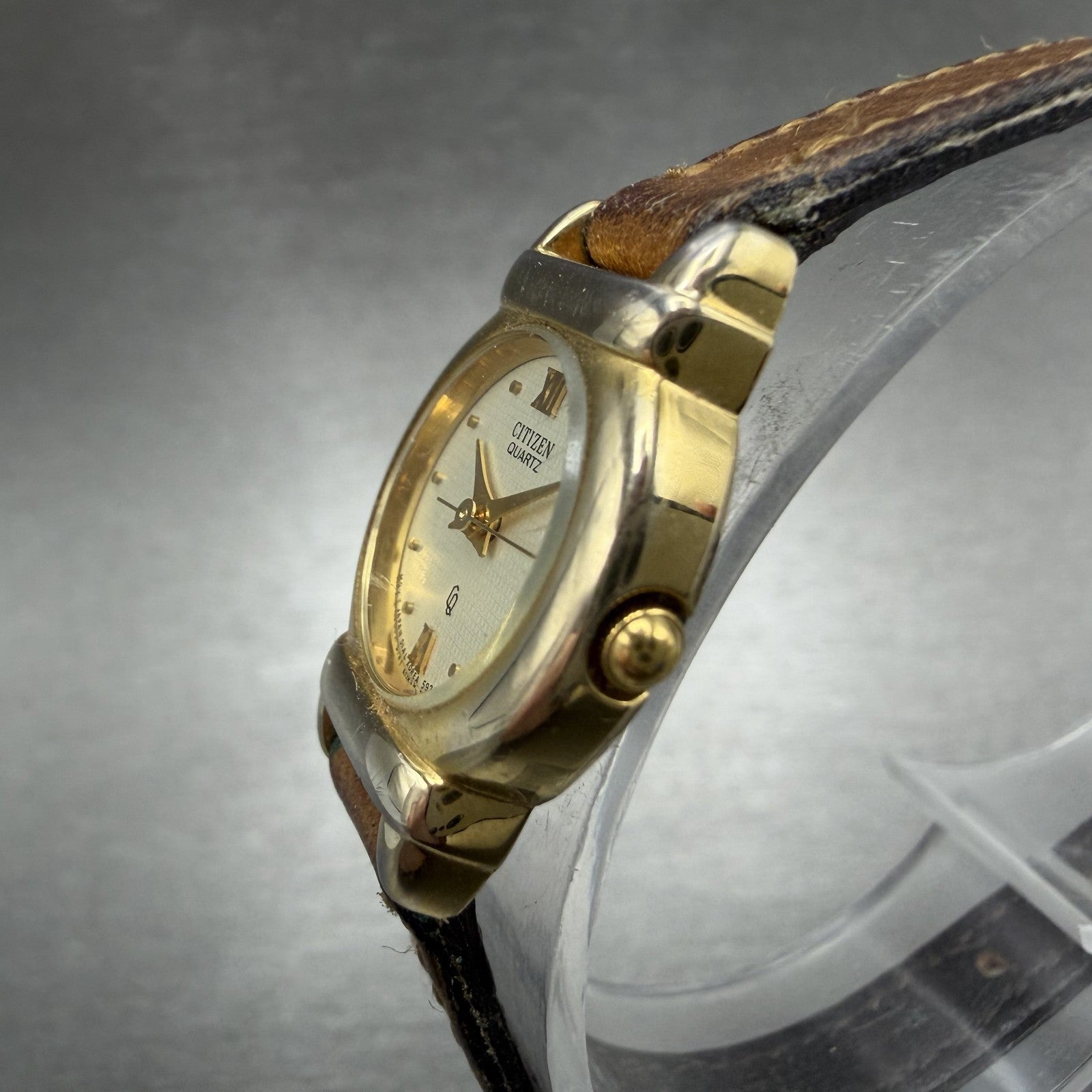 Citizen CQ Watch Women 19mm Champagne Dial Gold Tone Oval 5930-K00845 New Batt2