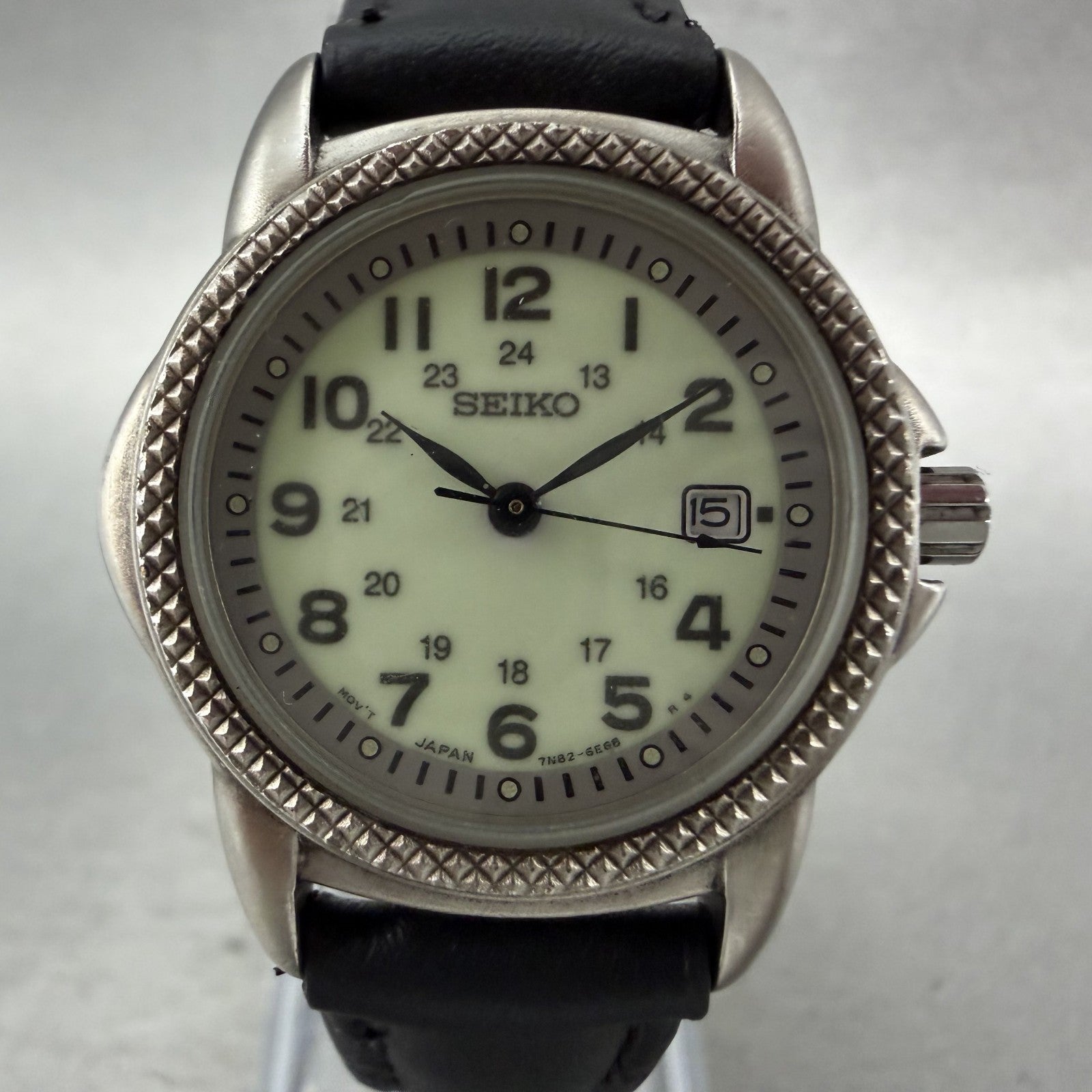 Seiko Watch Women 27mm Luminous Dial Silver Tone Date 7N82-6D09 New Battery1