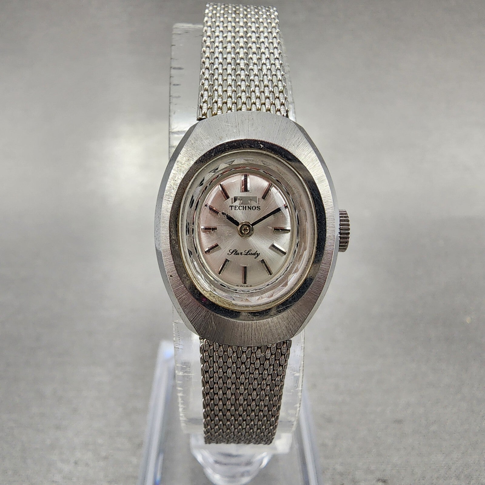 Technos Star lady Watch Women 19mm Silver Dial Steel Oval Manual Wind Runs VTG0