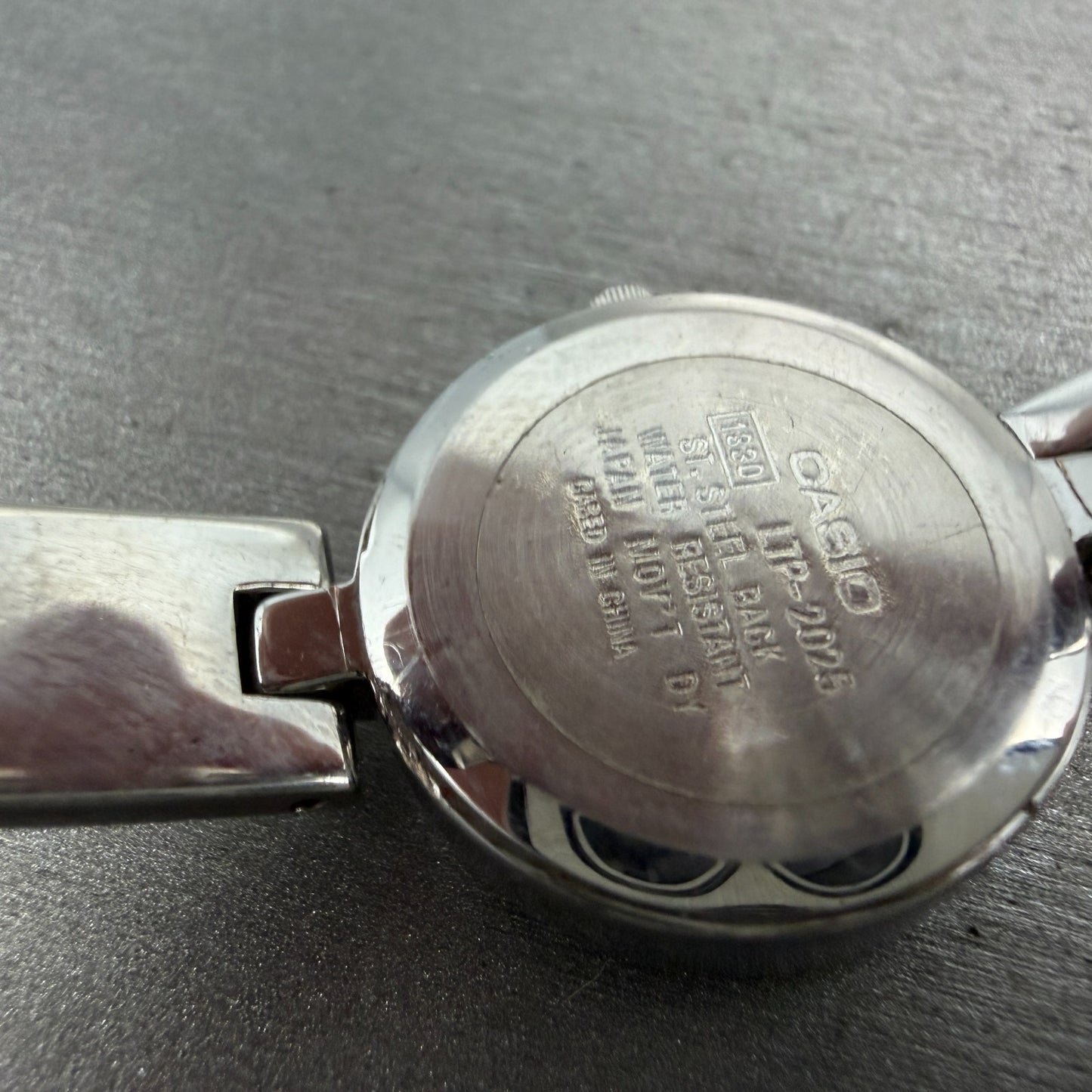 Casio Watch Women 24mm Silver Dial Silver Tone Round LTP-2025 New Battery9