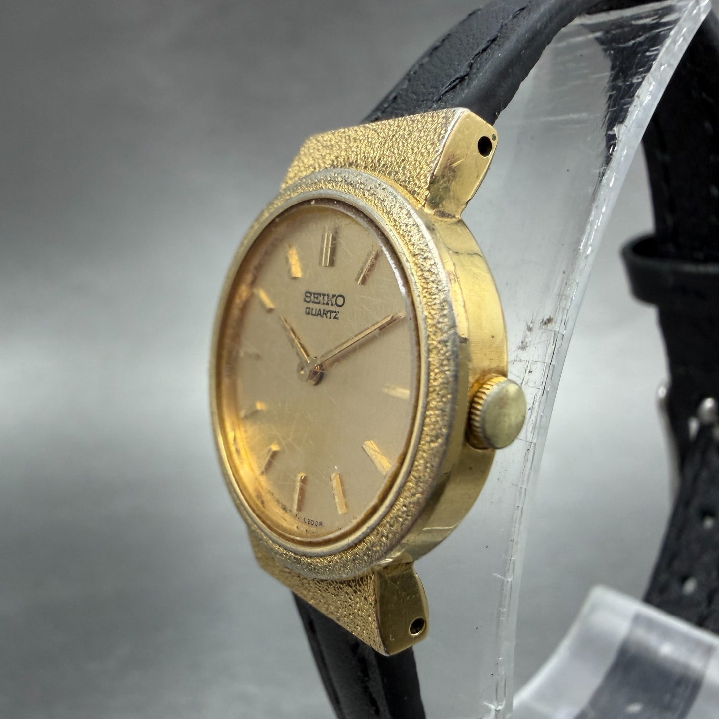 Seiko Watch Women 21mm Champagne Dial Gold Tone Round 2320-0058 New Battery VTG2