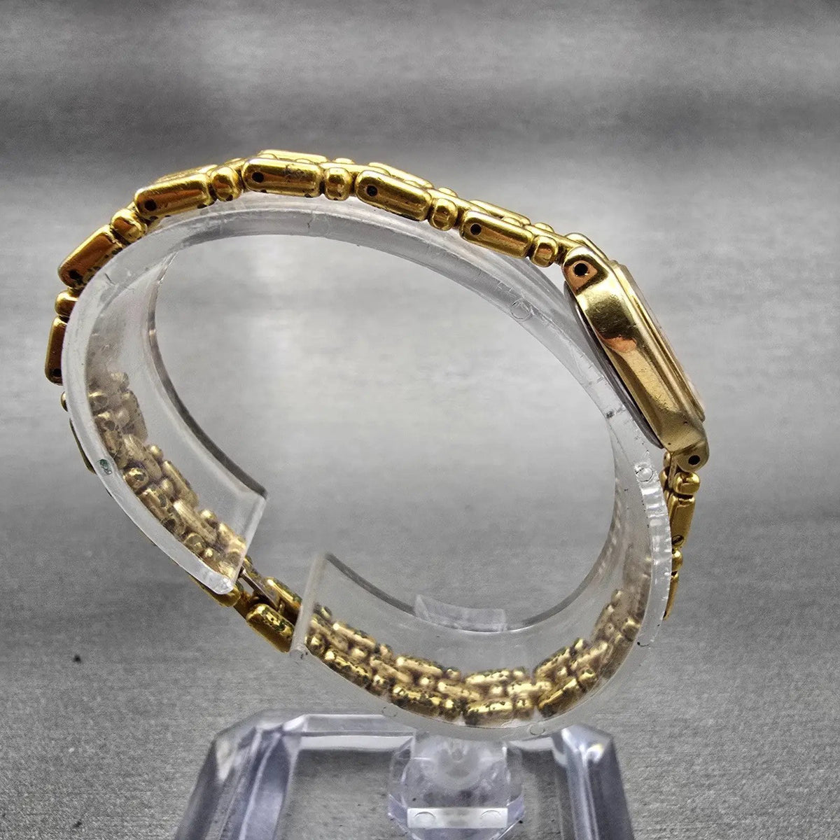 Seiko Watch Women 14mm Gold Dial Gold Tone Oval 1E20-6039 New Battery Vintage8