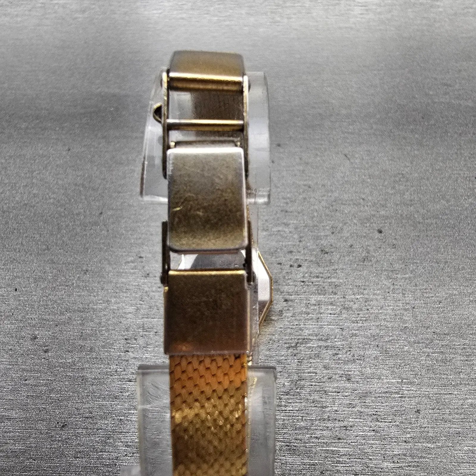 Citizen CQ Watch Women 21mm Champagne Dial Gold Tone Oval 4-830571 New Battery7