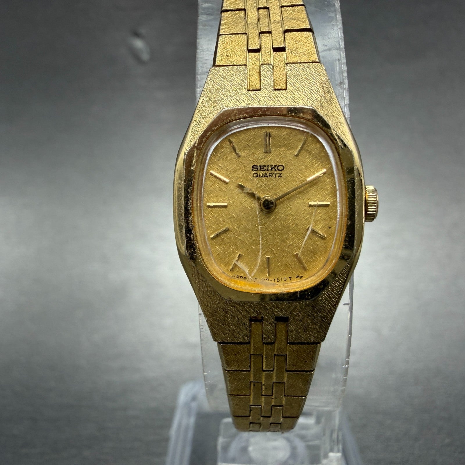 Seiko Watch Women 17mm Champagne Dial Gold Tone Rectangle 2C20-5749 New BatteryF0