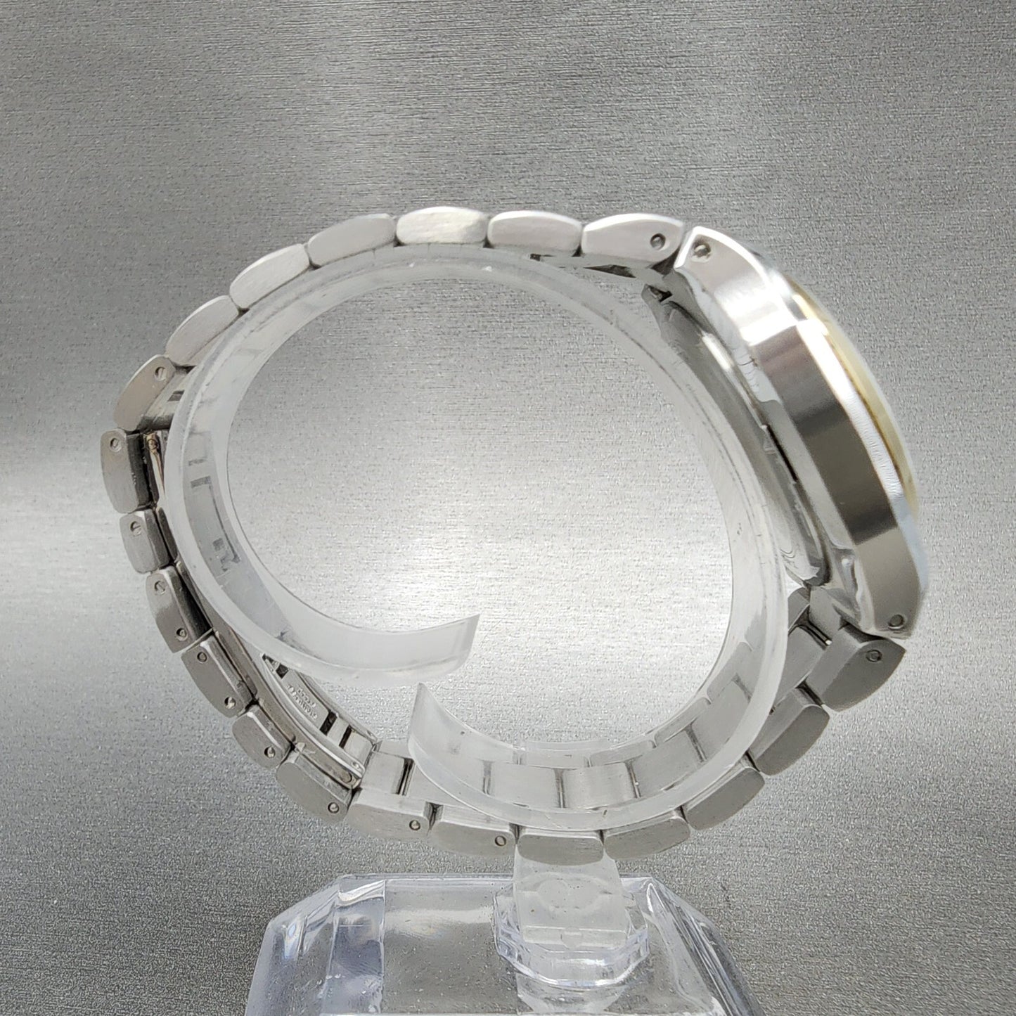 Bulova Surveyor Watch Women 34mm White Dial Two Tone Date Round Braclet 98M1328