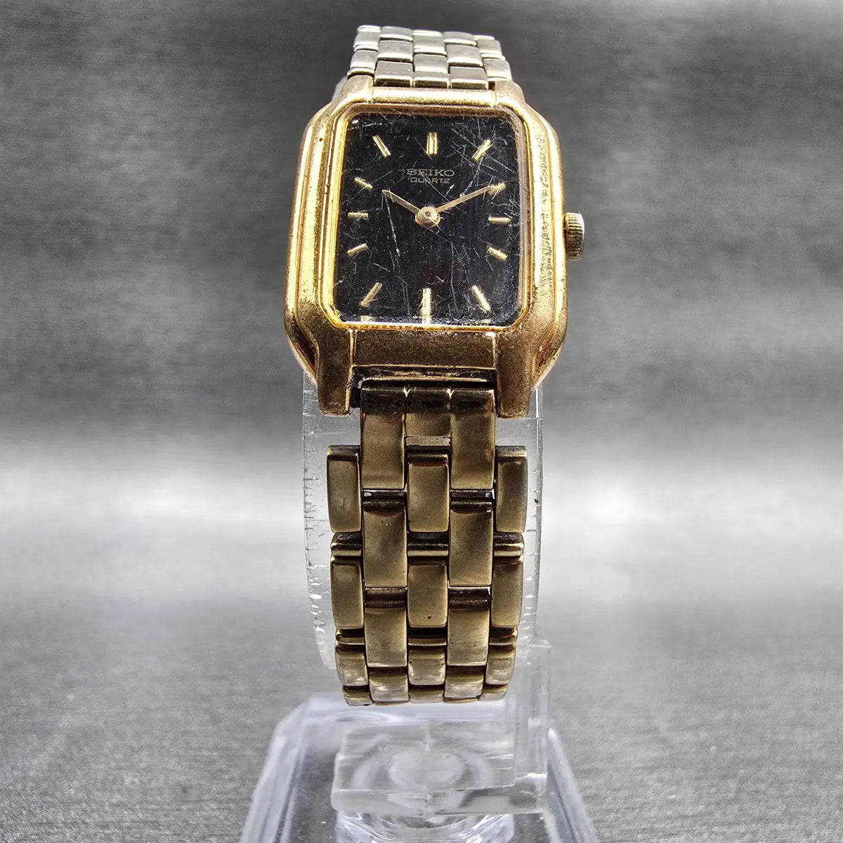 Seiko Tank Watch Women 17mm Black Dial Gold Rectangle V400-5498 New Battery5