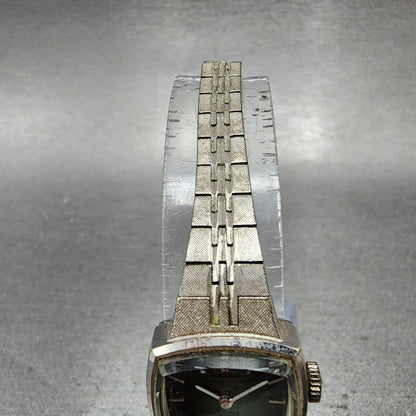 Seiko Special Watch Women 18mm Green Dial Silver Tone Rectangle Manaul Wind PART