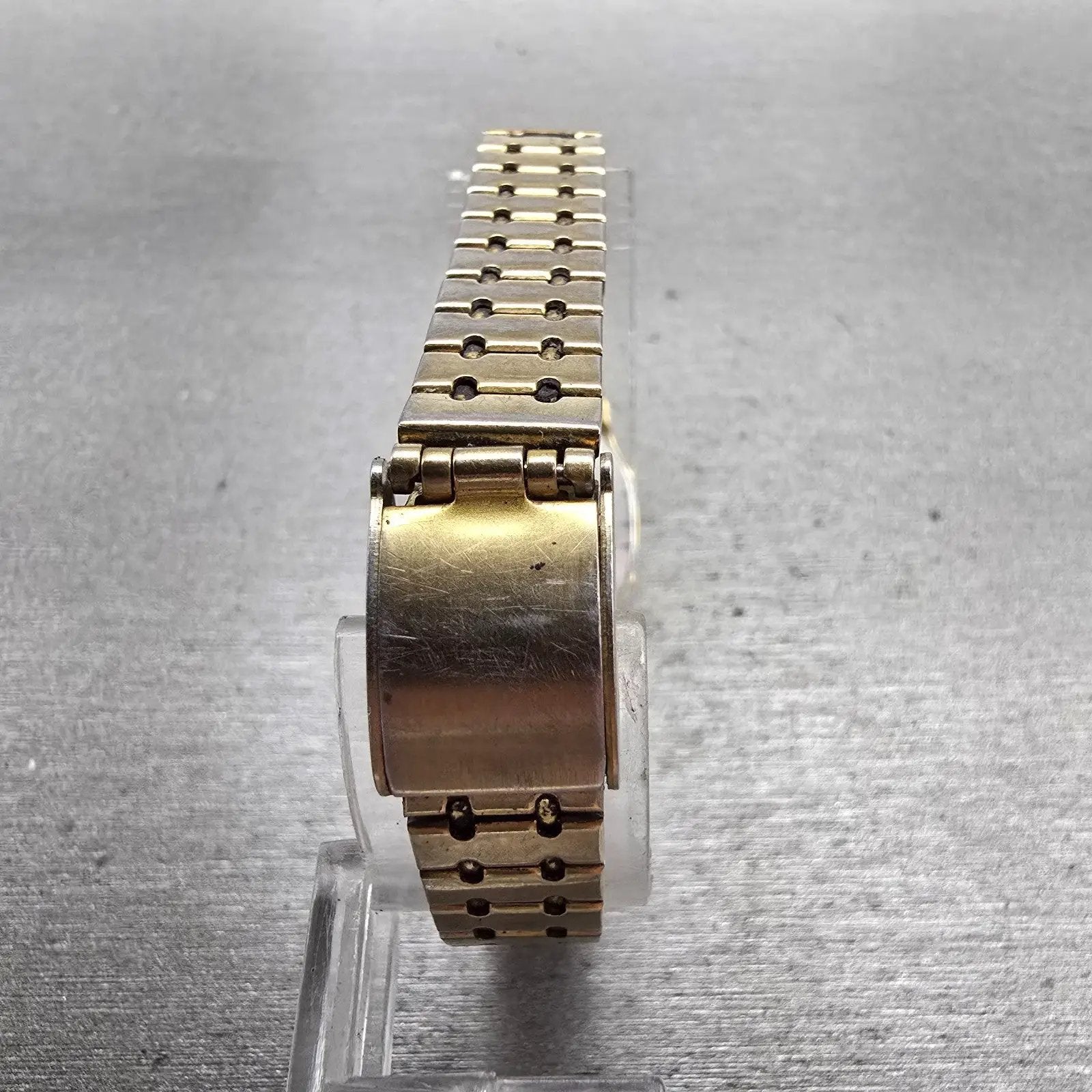 Seiko Watch Women 17mm White Dial Gold Tone Oval 2Y00-5509 New Battery Vintage7
