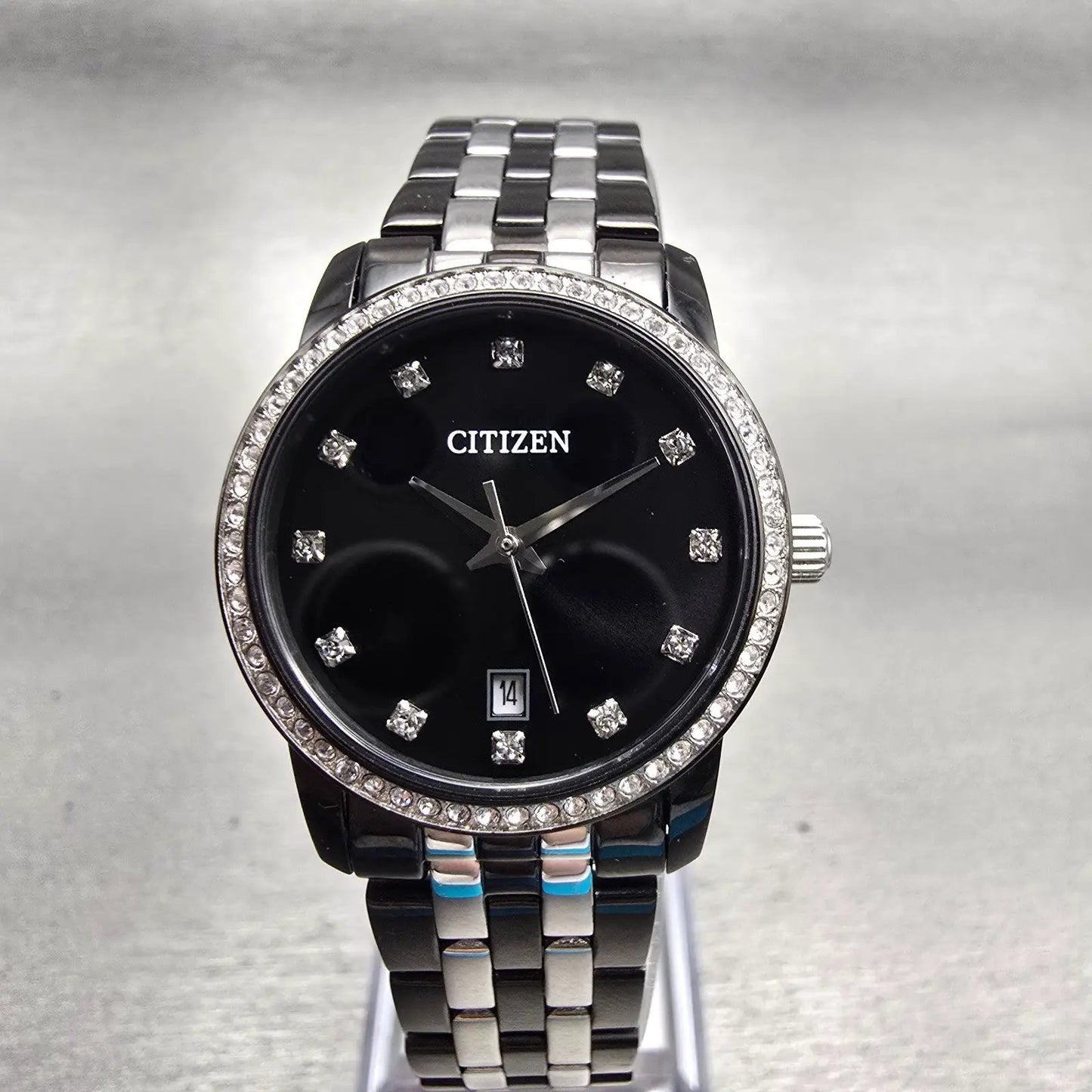 Citizen Watch Women 26mm Black Dial Black & Silver Tone Date G011-S106851 NewBat0