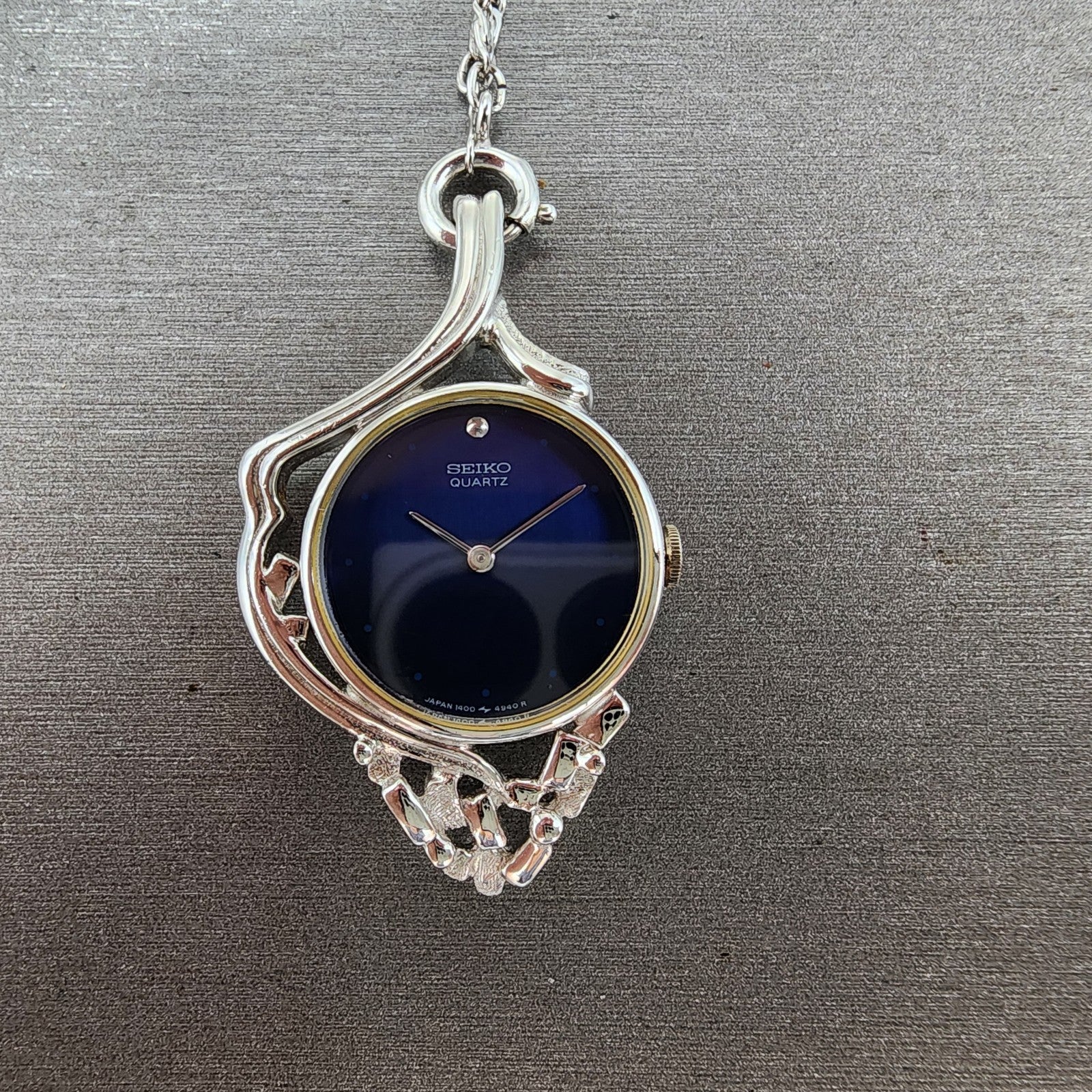 Seiko Necklace Watch Women 25mm Blue Dial Silver Tone Round 14001050 New Batt0