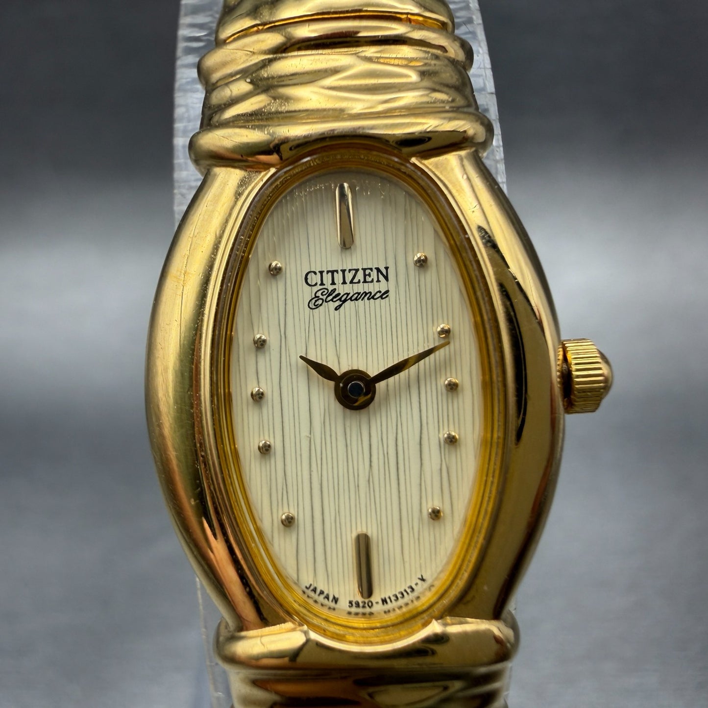 Citizen Elegance Watch Women 17mm Champagne Dial Gold Tone Oval New Battery1
