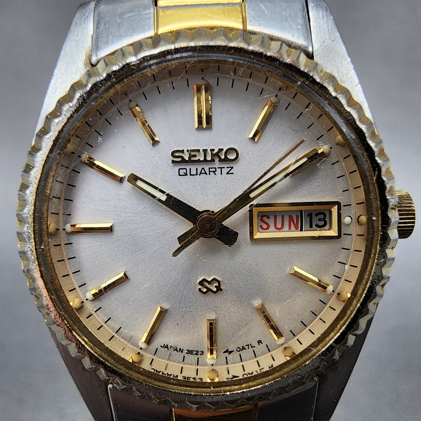 Seiko Watch Women 24mm White Dial Two Tone Daydate Round 3E230A69 New Batt BNK11